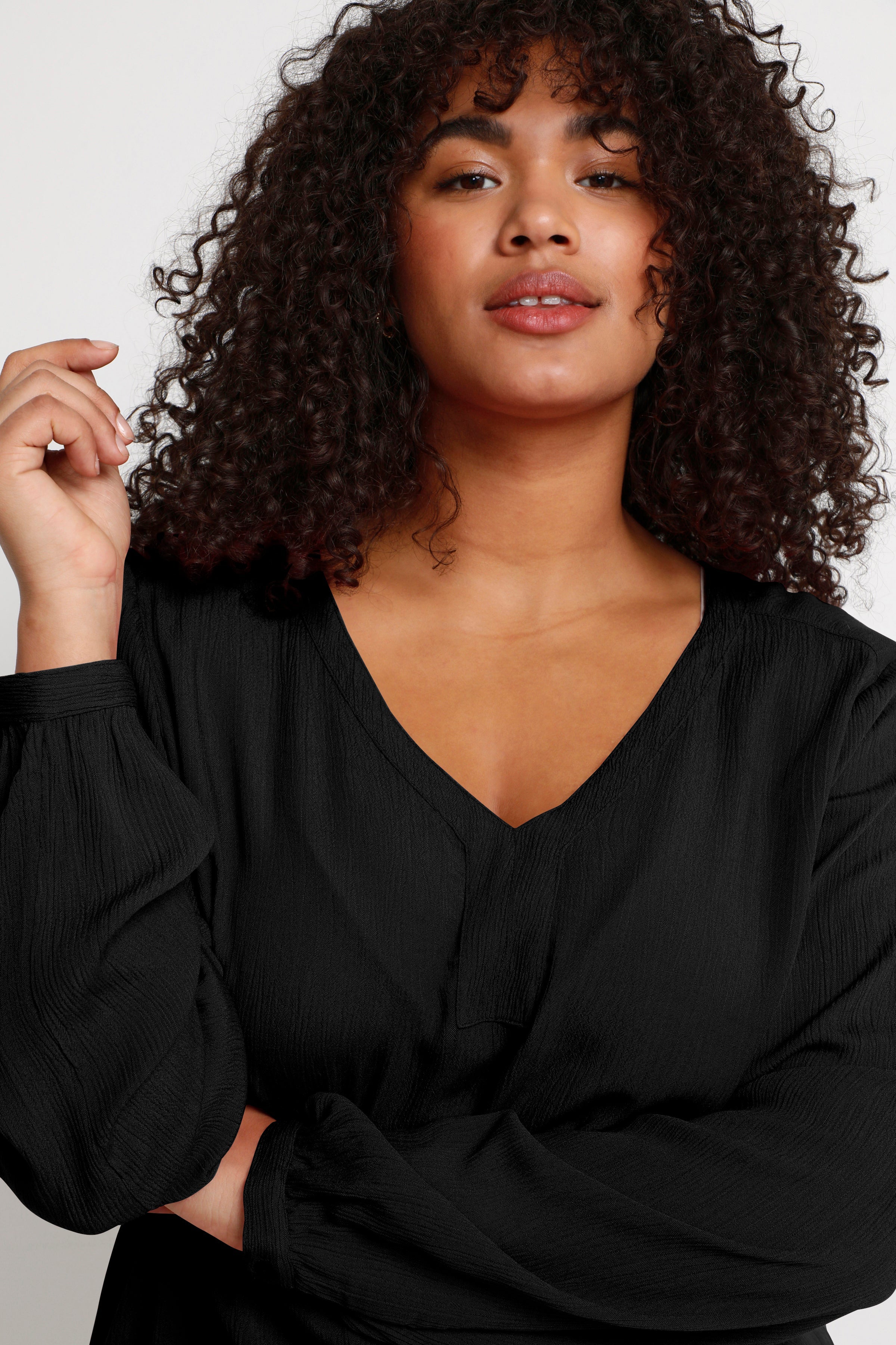 Kaffe Curve Cami Blouse in Black