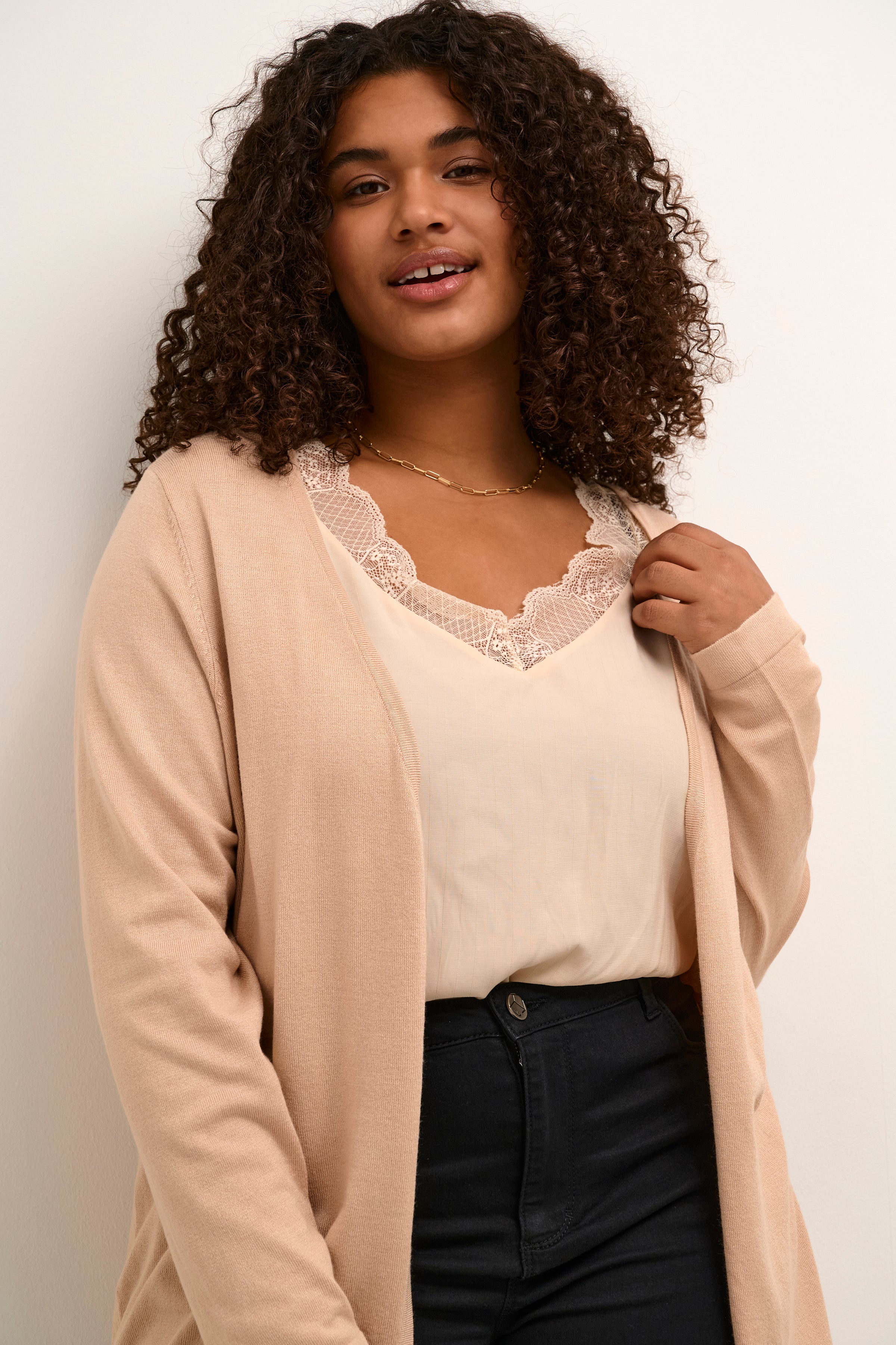 Kaffe Curve Farsia Cardigan in Beige