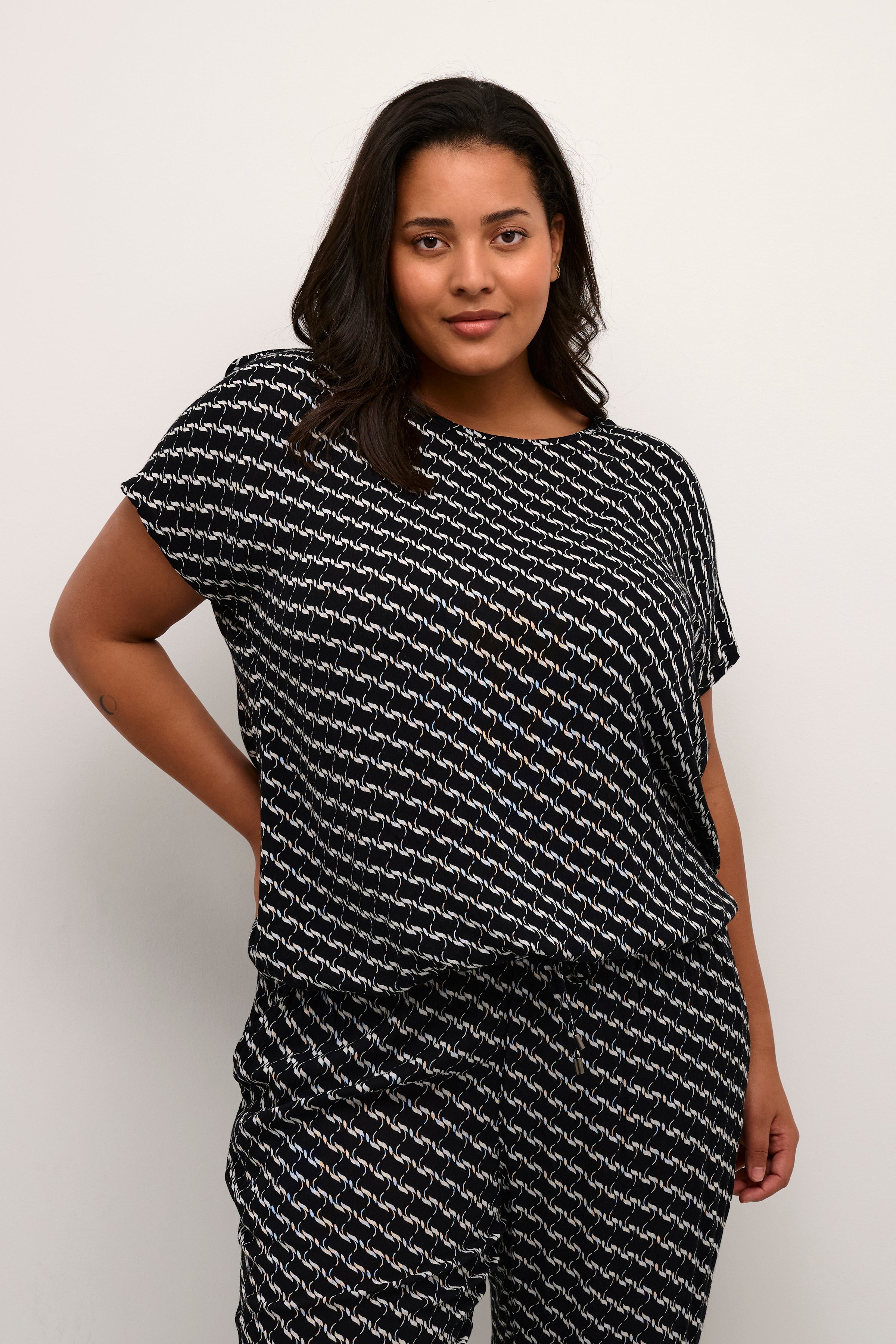 Kaffe Curve Ami Black Top