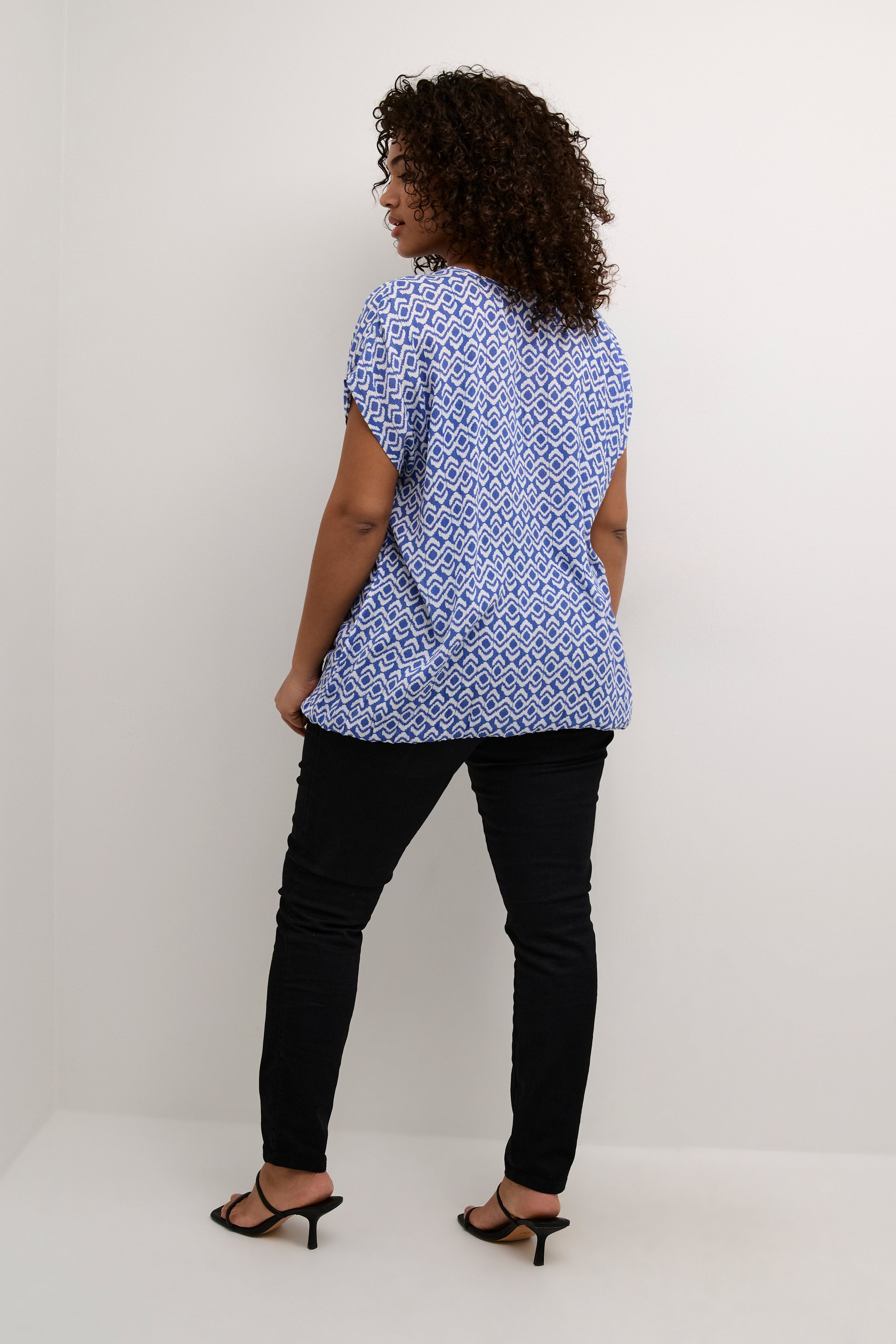 Kaffe Curve Stanley Blouse in Graphic Blue