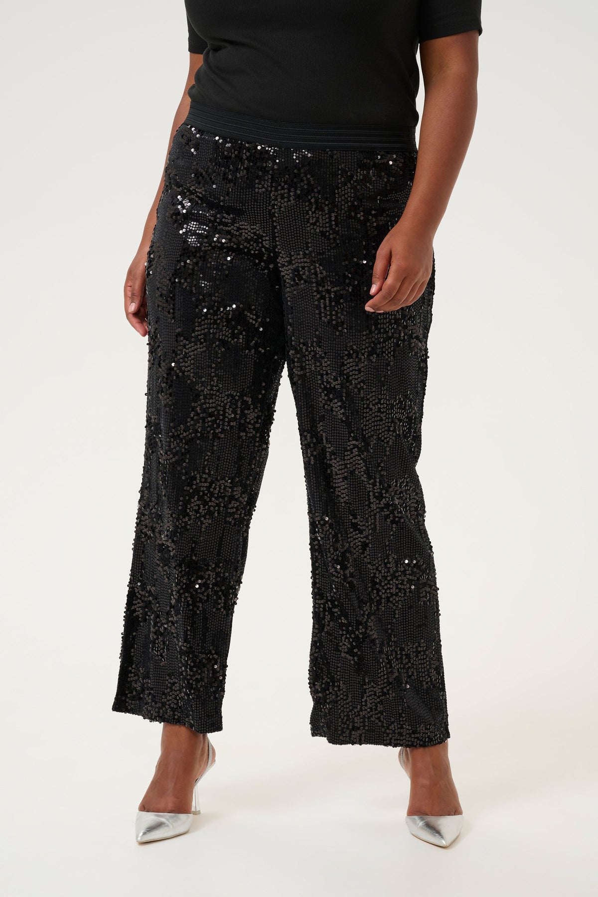 Kaffe Curve Nicoleen Sequin Trousers in Black