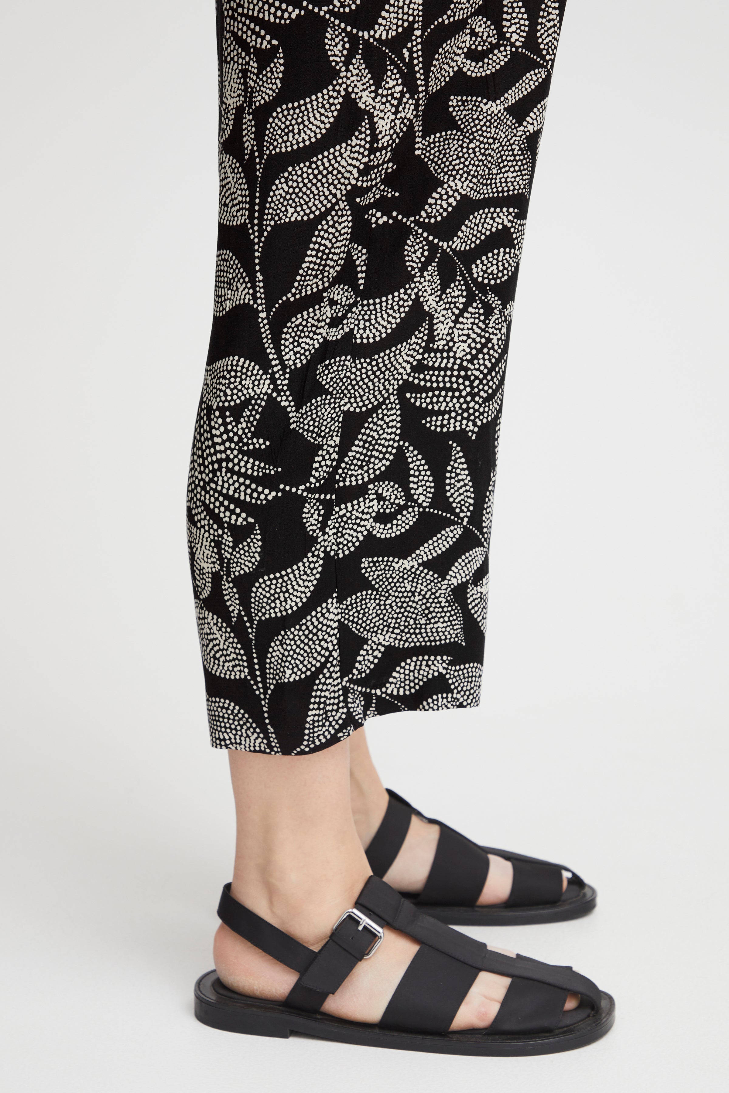 Fransa Plus Culottes in Speckled Leaf Print