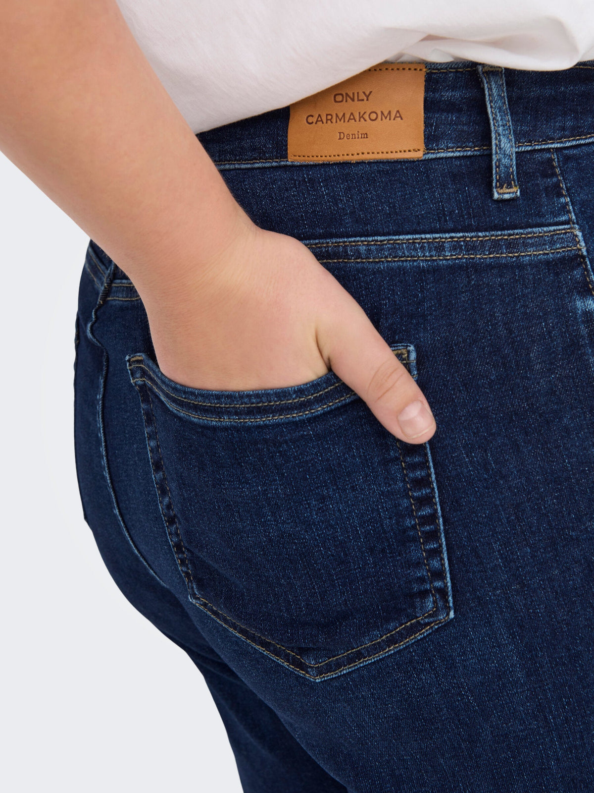 Only Carmakoma Willy Wide Jeans in Dark Blue