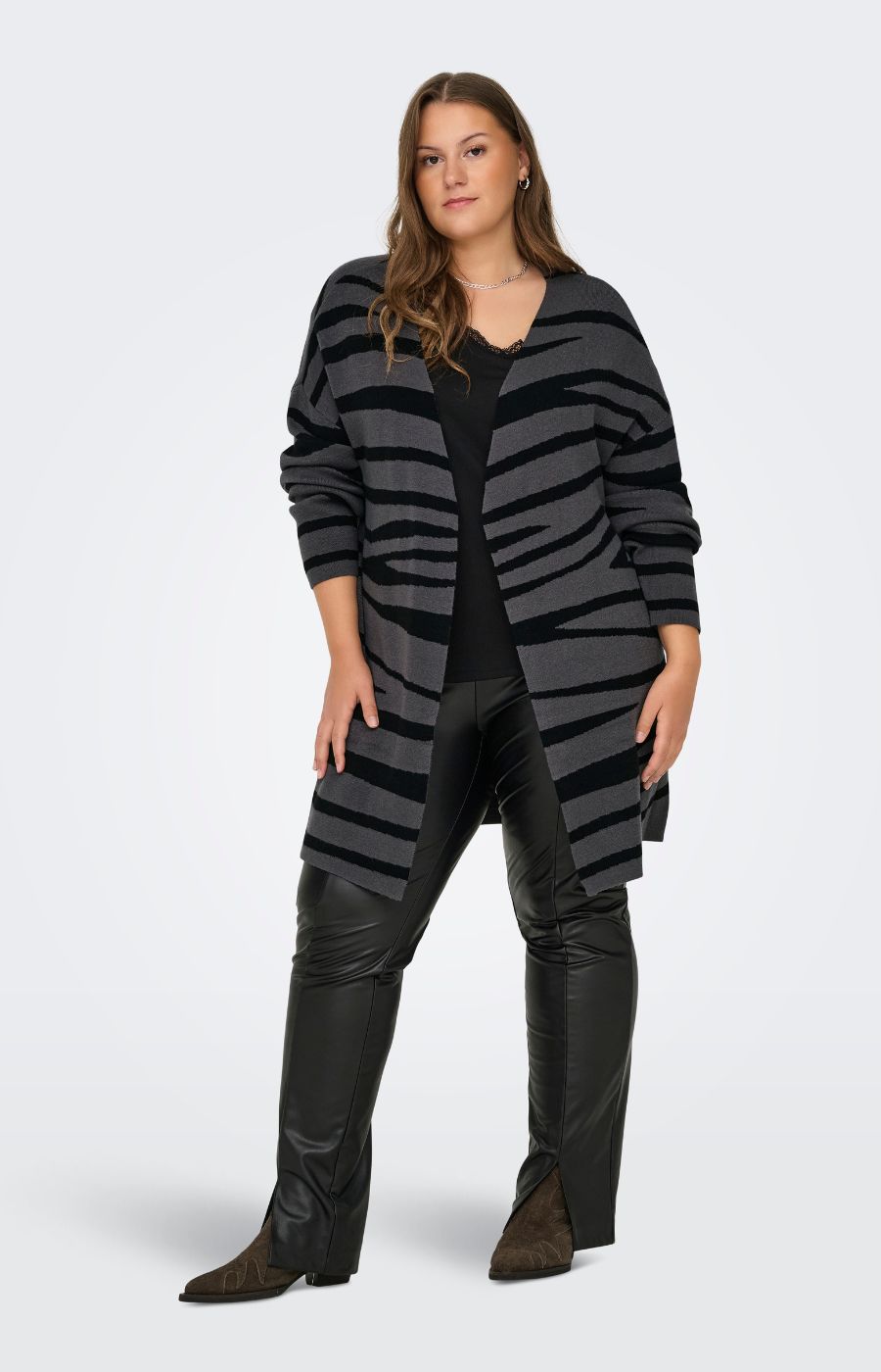 Only Carmakoma Frida Cardigan in Grey