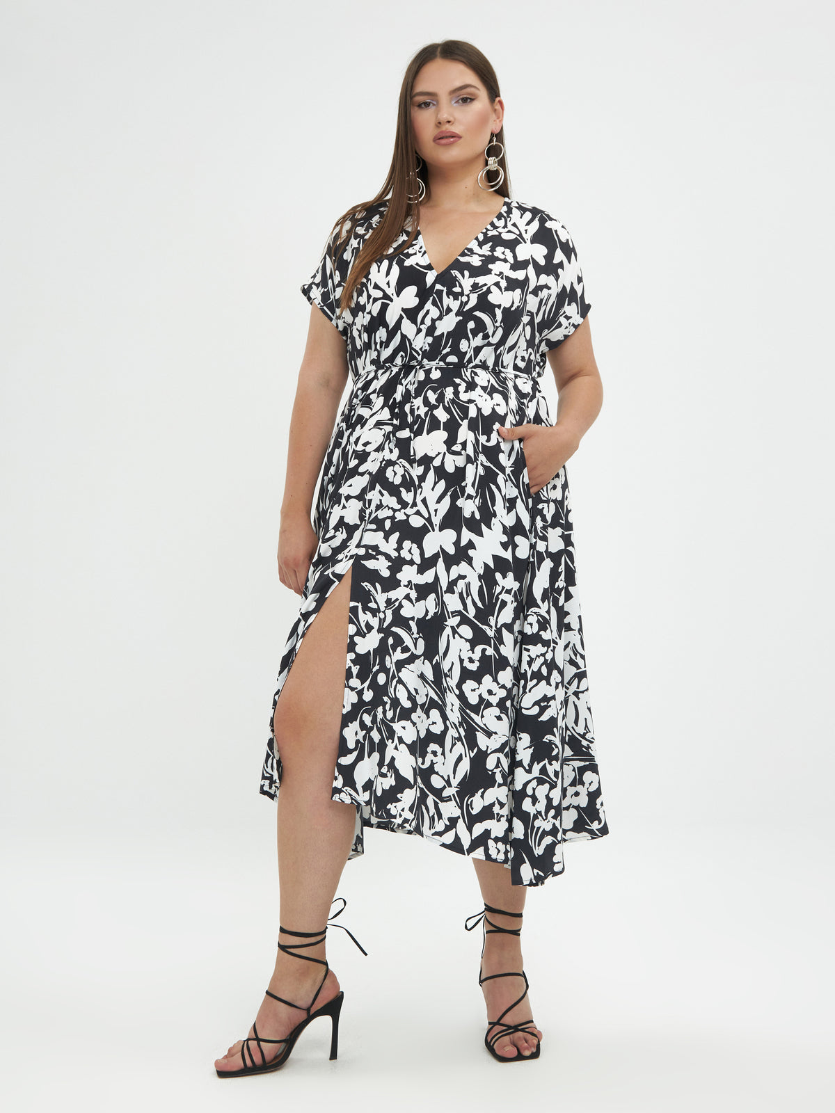 Mat Slit Dress in Black