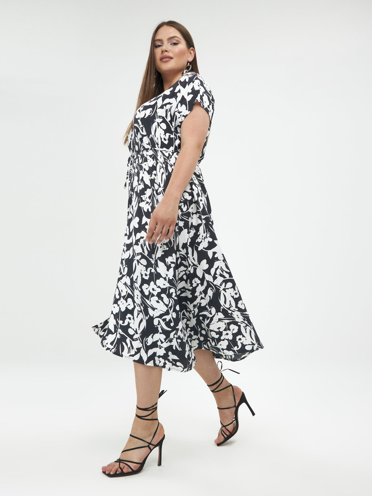 Mat Slit Dress in Black