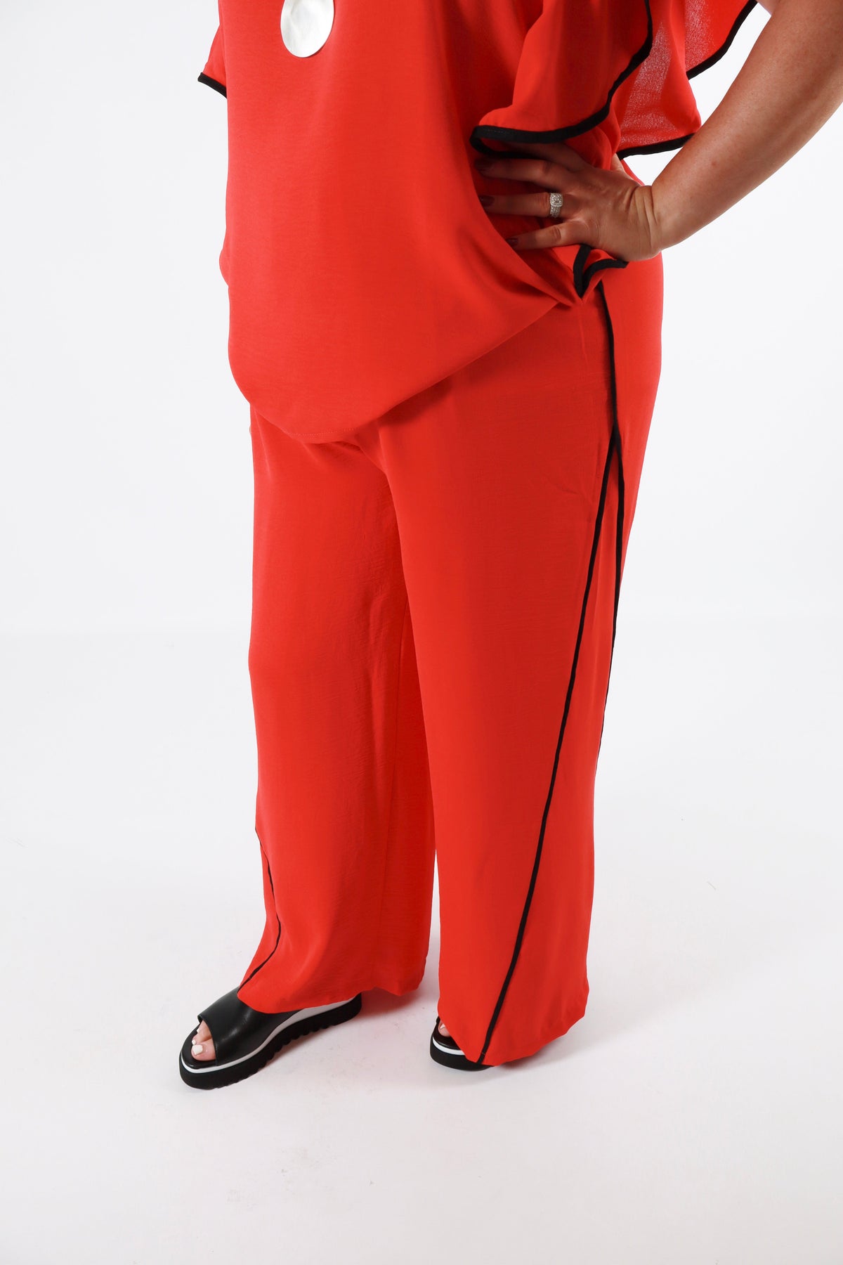 Curviss Wide Leg Trouser in Red