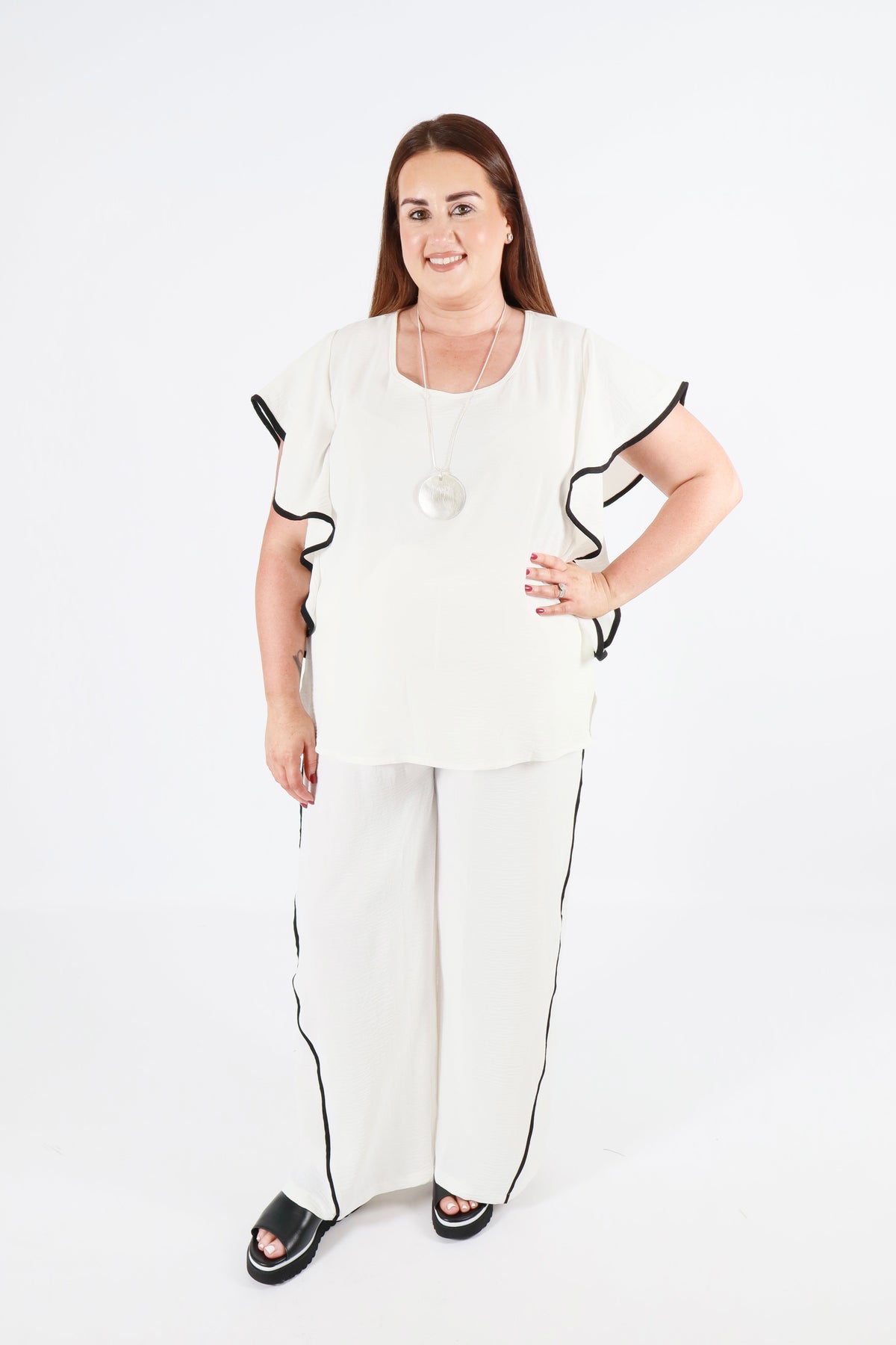 Curviss Wide Leg Trouser in White
