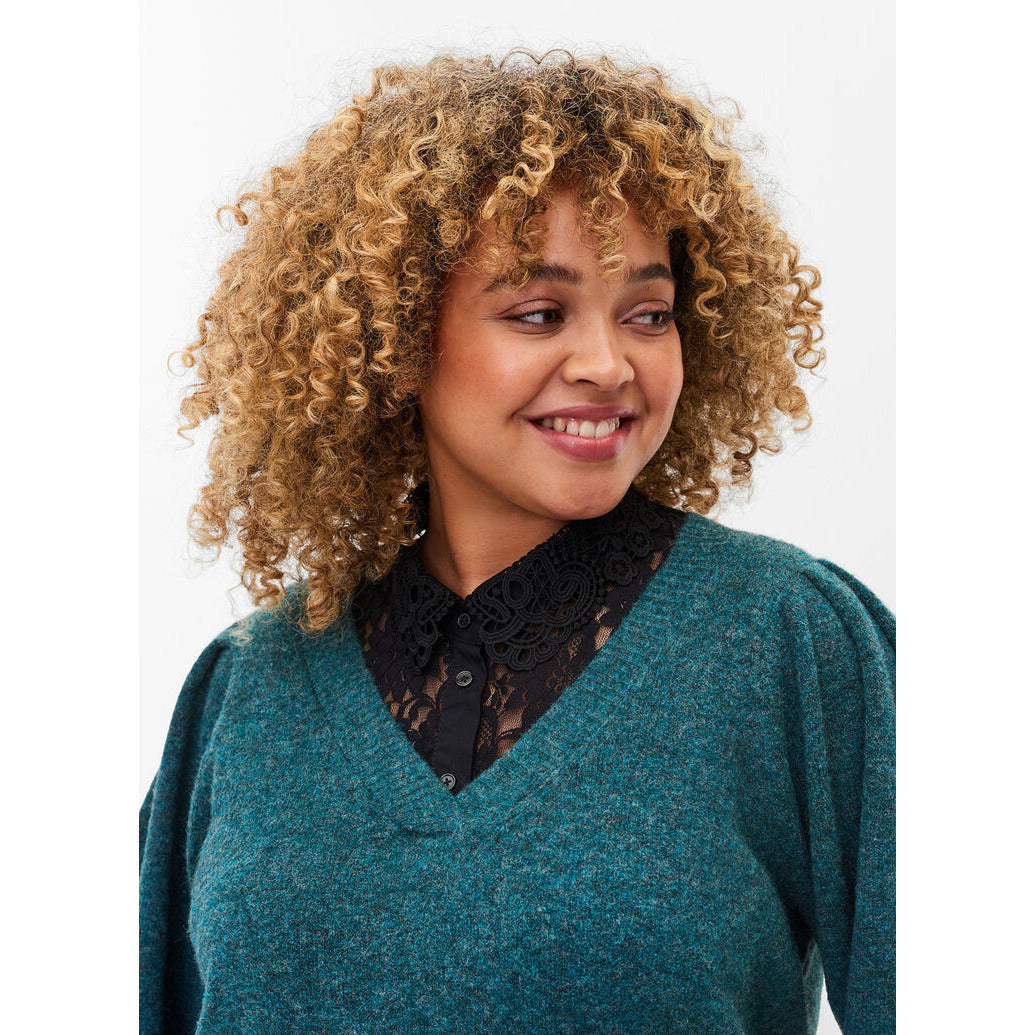Zizzi Lace Collar in Black - Wardrobe Plus