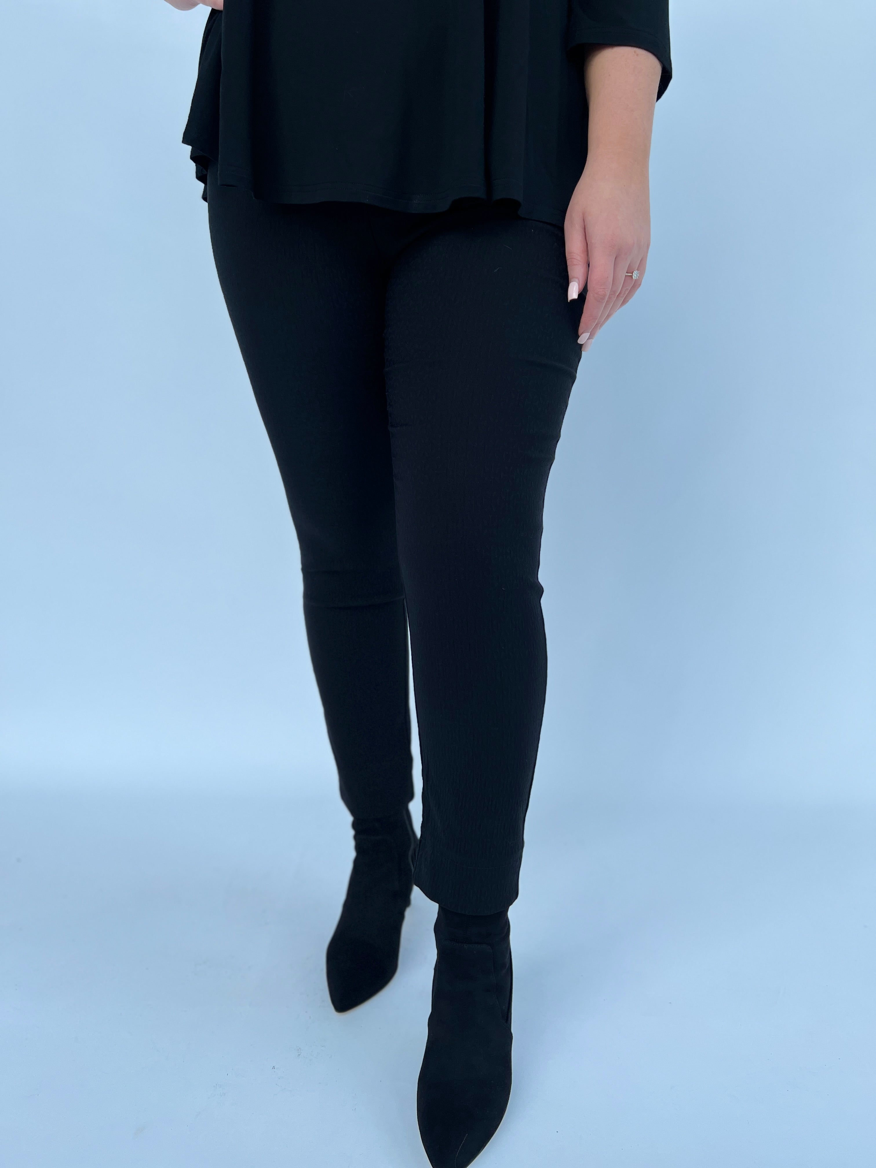 Pinns Ankle Grazer in Black Jacquard