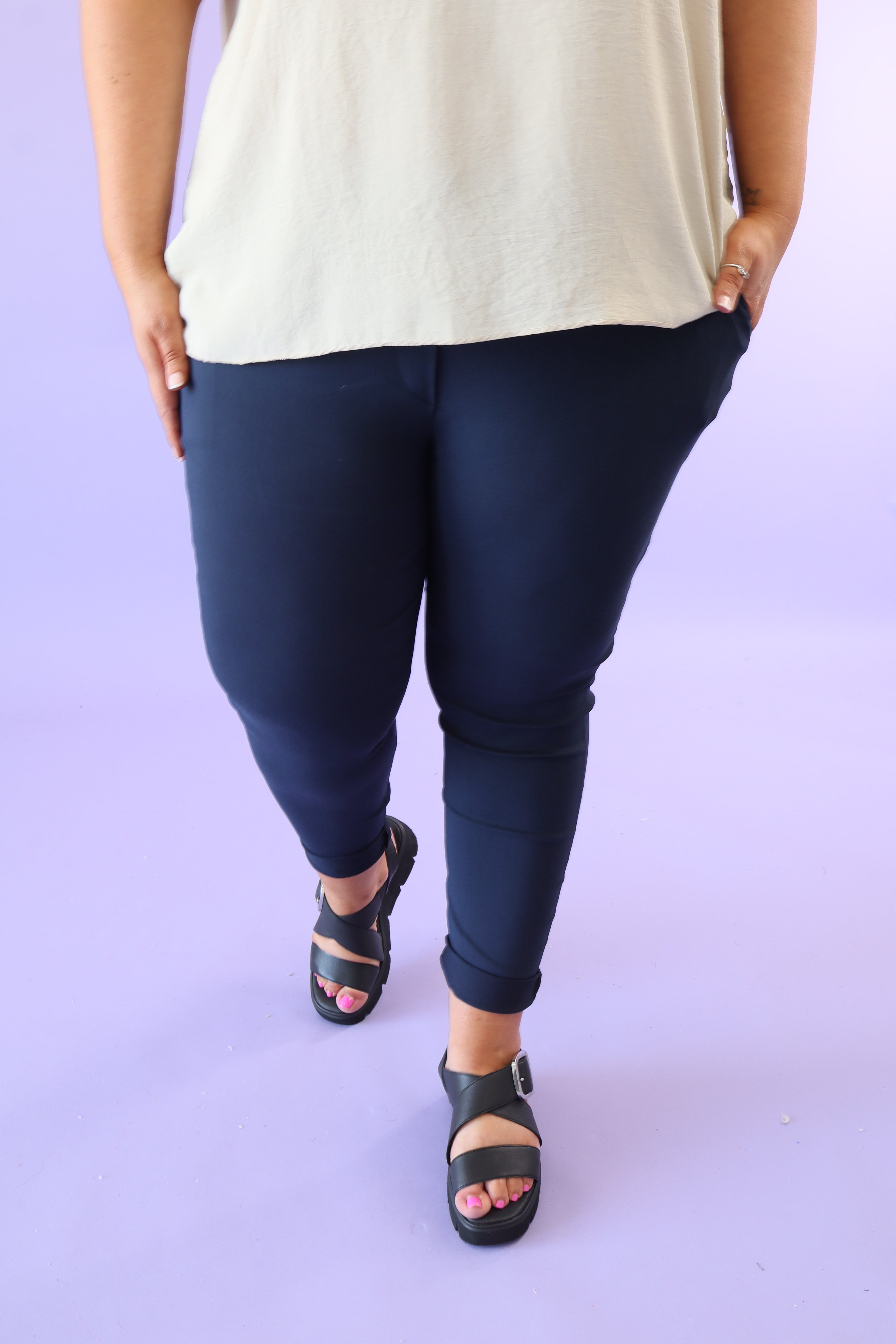 Heidi Jogger in Navy