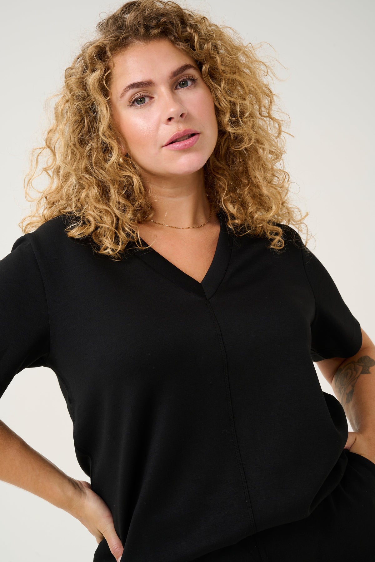 Kaffe Curve Annita T-Shirt in Black
