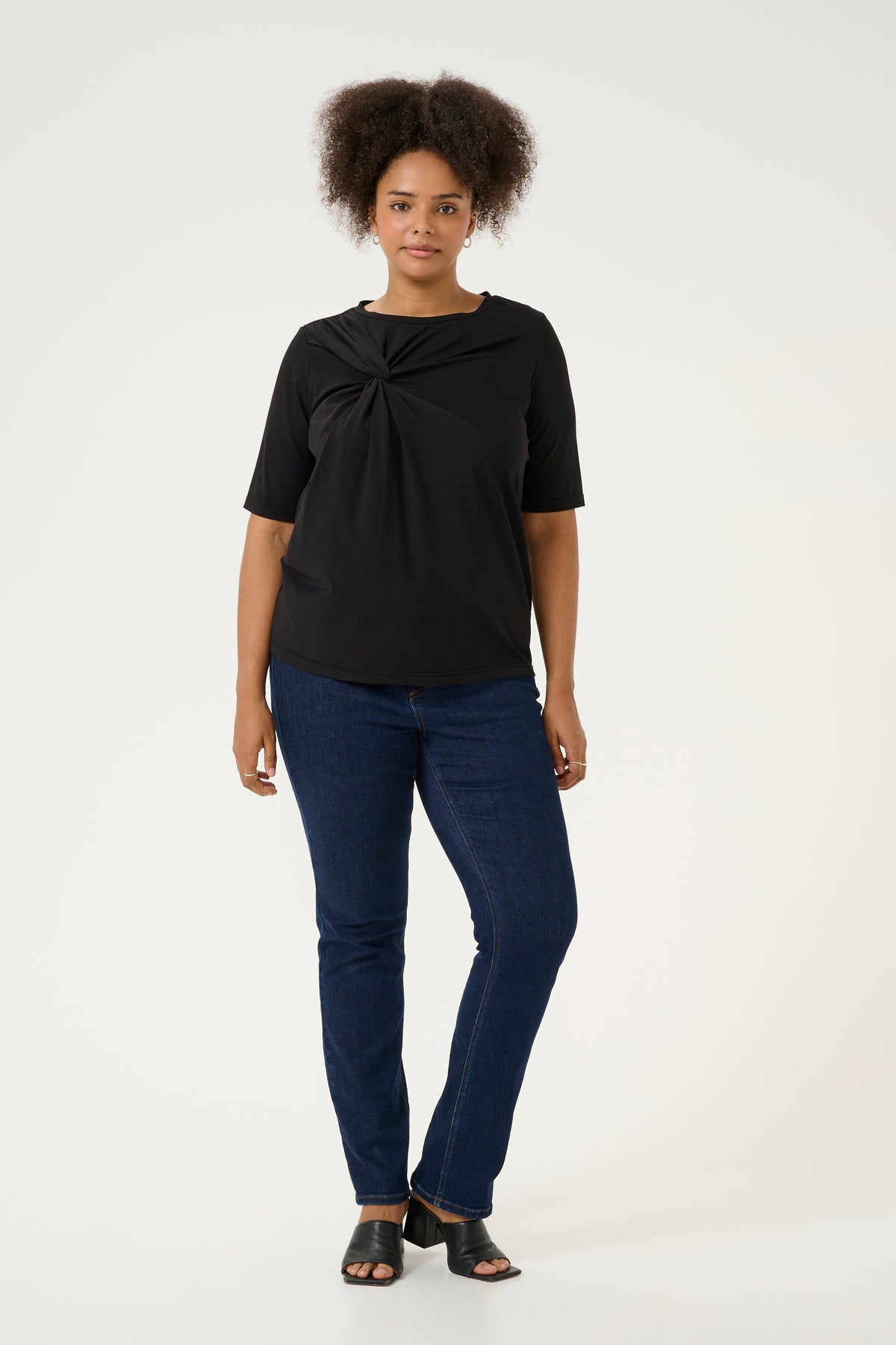 Kaffe Curve Eloisa T-Shirt in Black