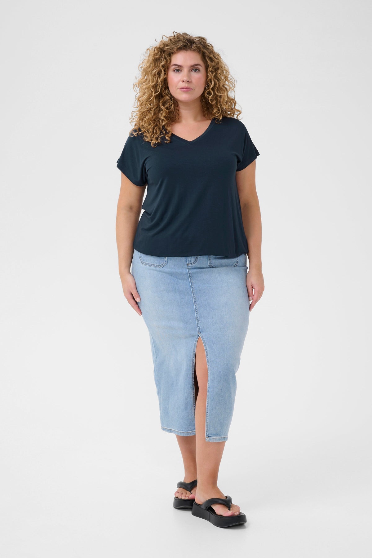 Kaffe Curve Jena T-Shirt in Navy