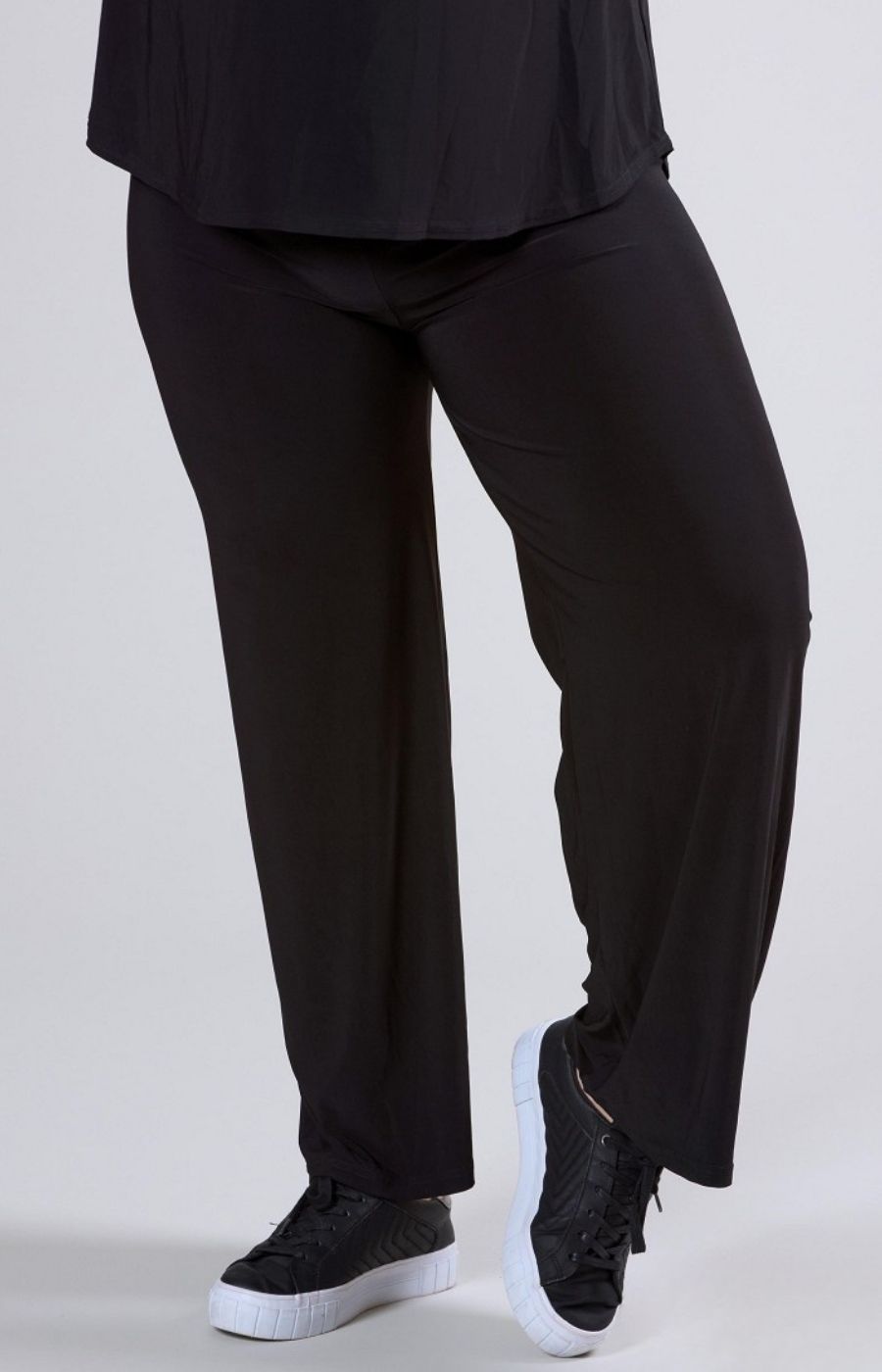 Magna Wide Leg Trousers in Black