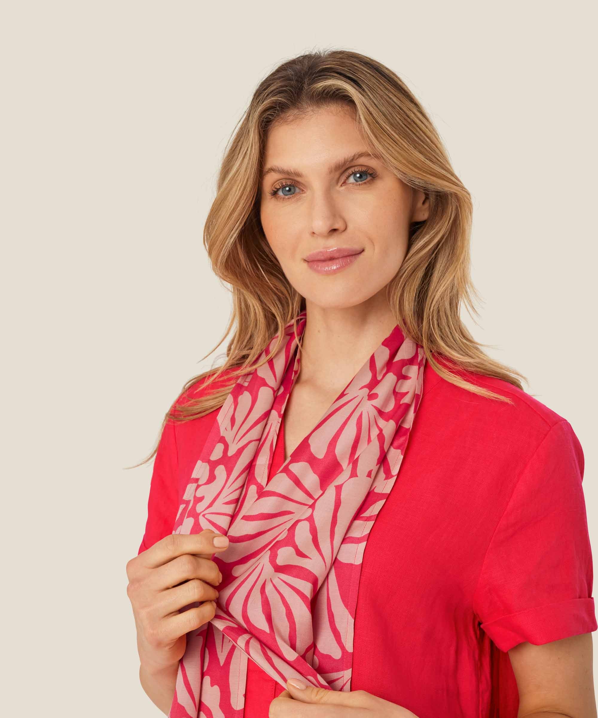 Masai Along Leaf Scarf
