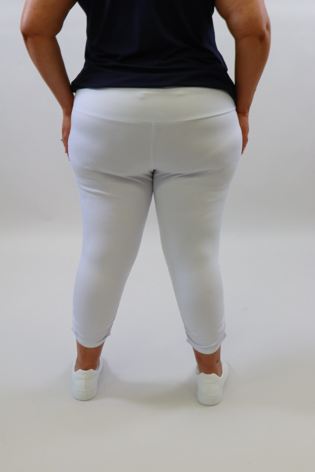 Mellomi Lara Ruched Leggings in White