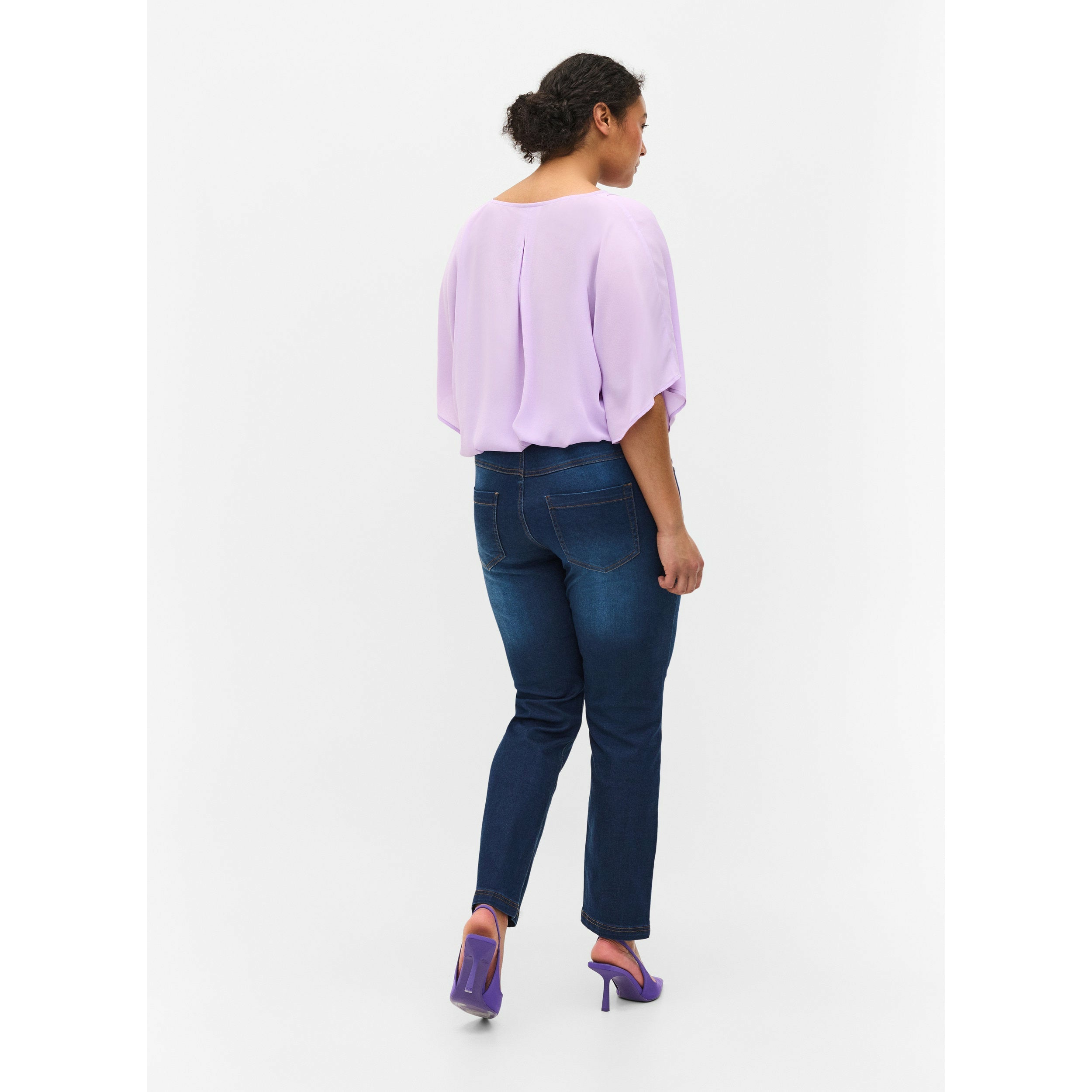 Zizzi Emily Straight Leg Jeans in Blue - Wardrobe Plus
