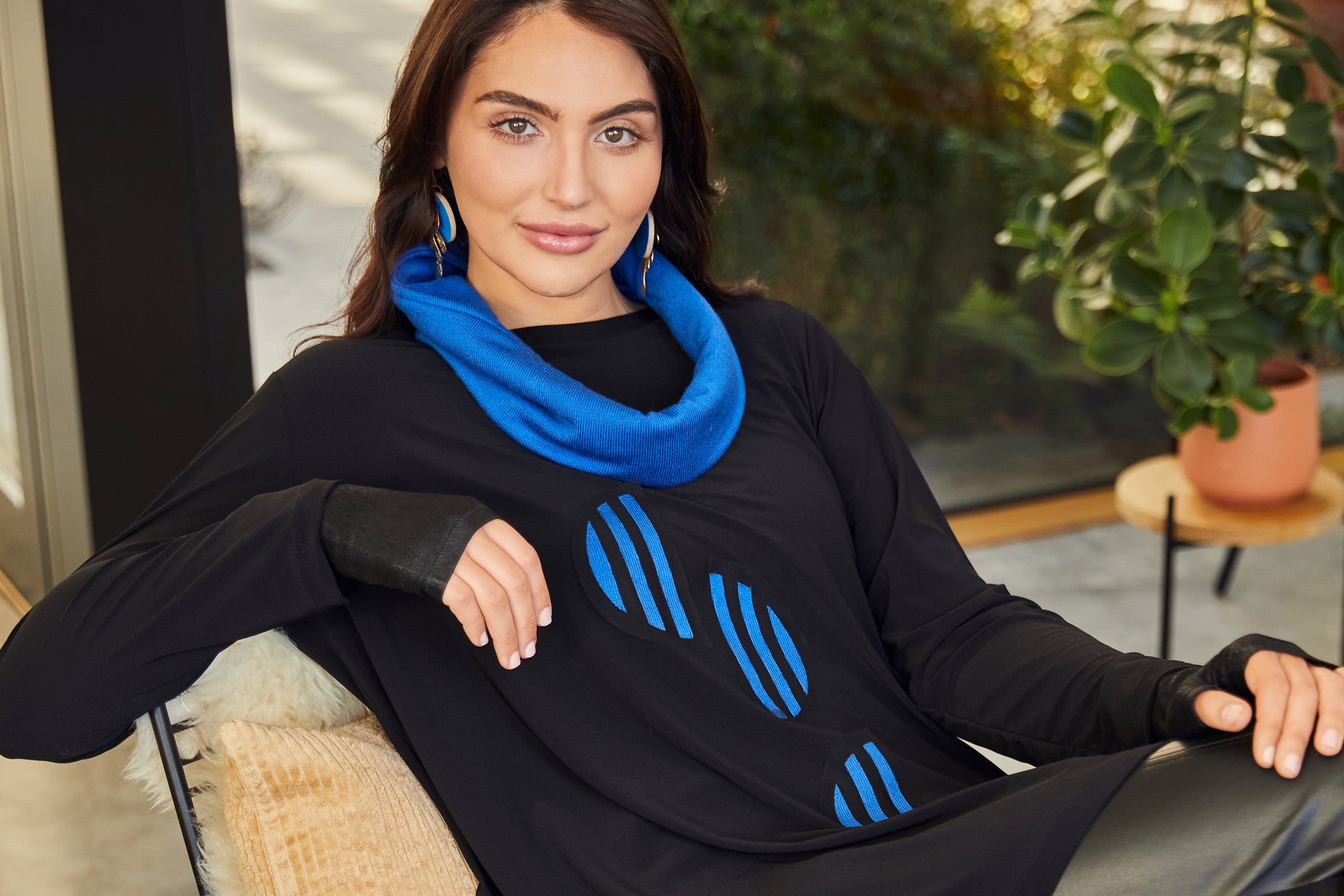 Ora Tunic with Blue Circles and Snood
