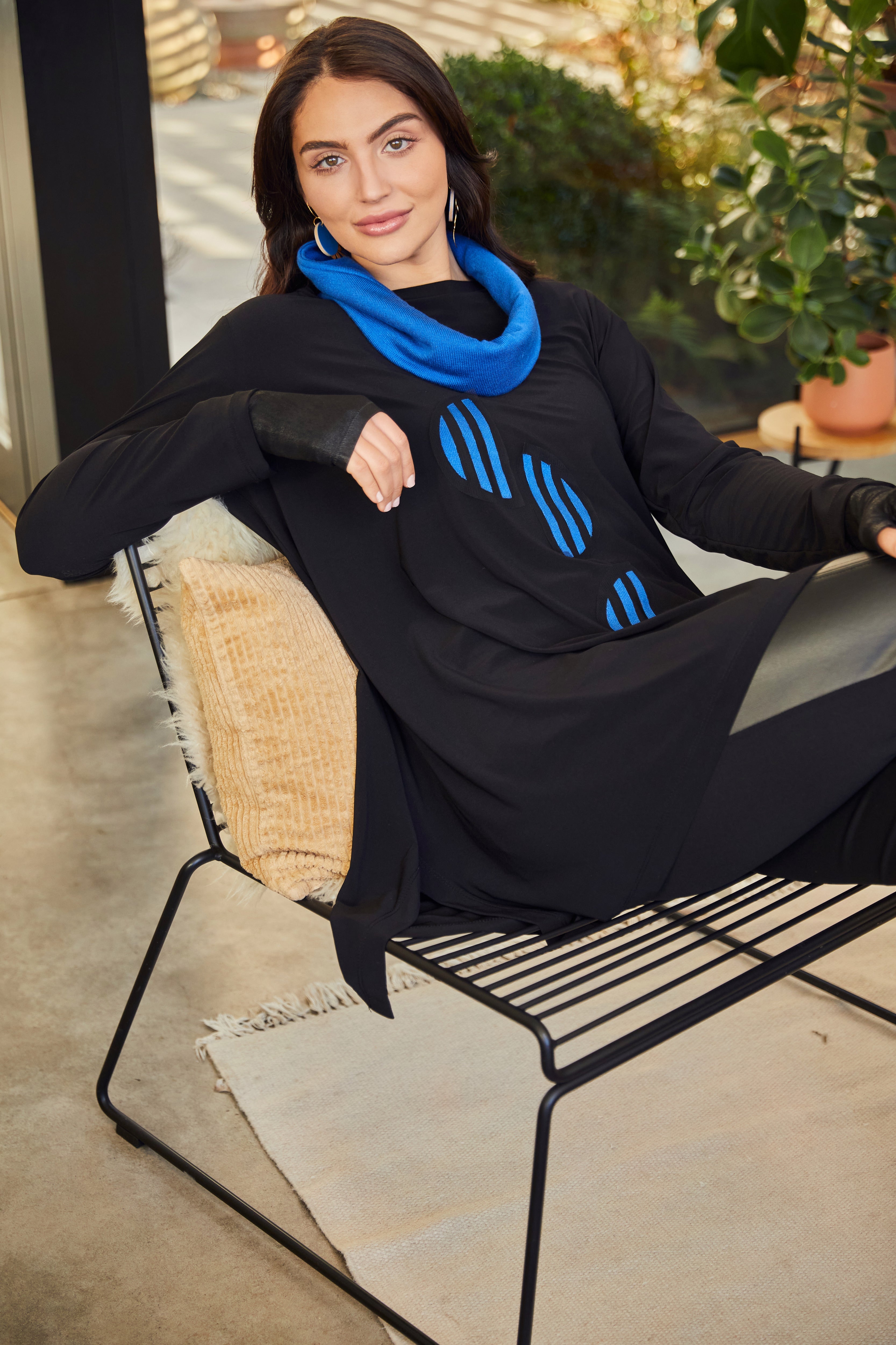 Ora Tunic with Blue Circles and Snood