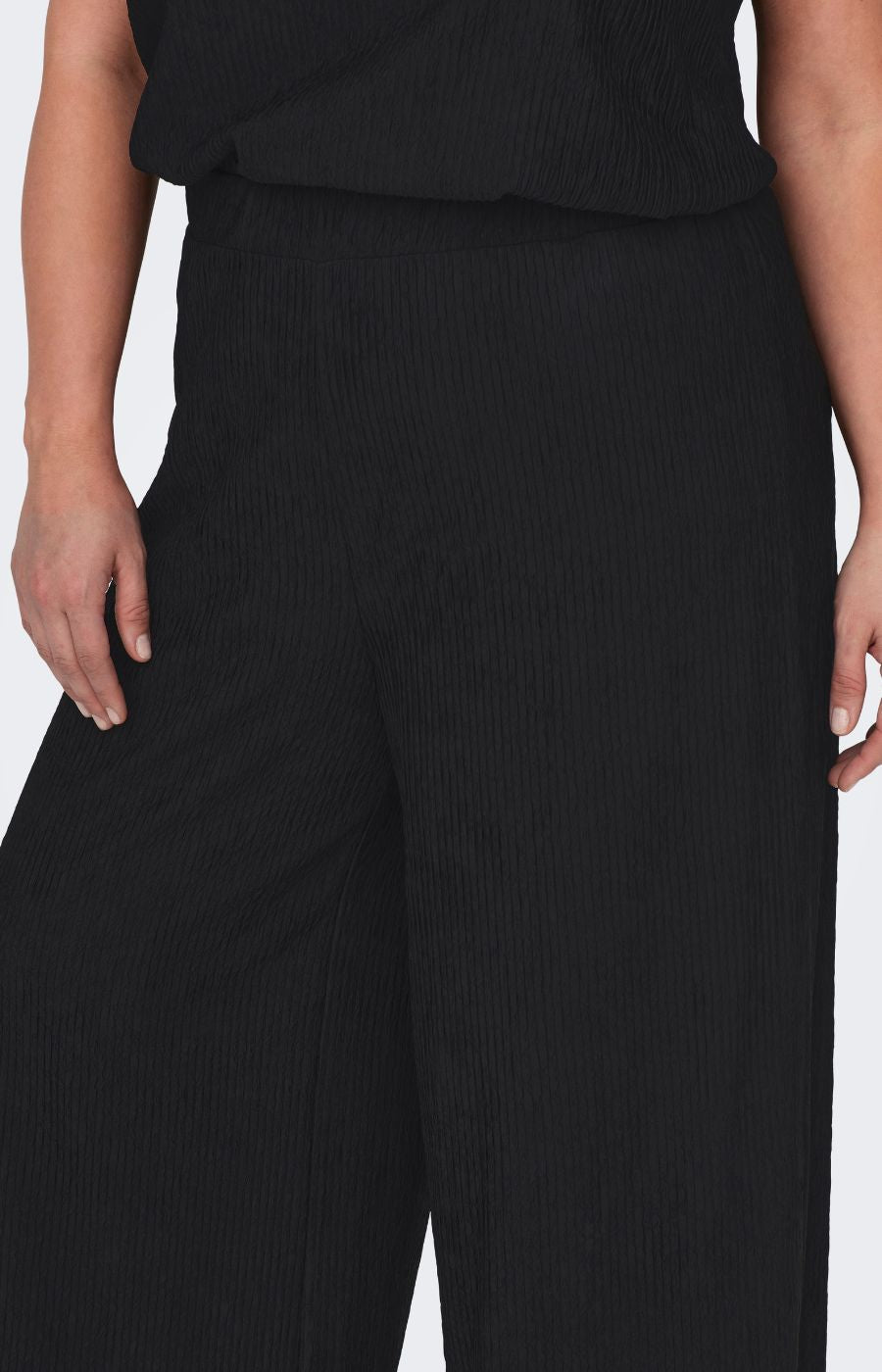 Only Carmakoma Reina Trousers in Black