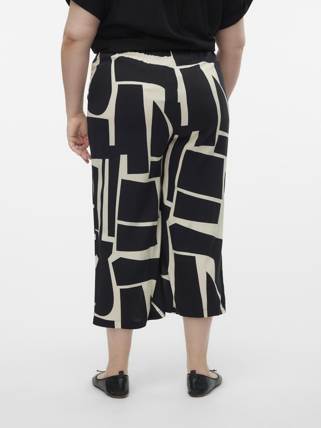 Vero Moda Curve Graphic Print Culottes