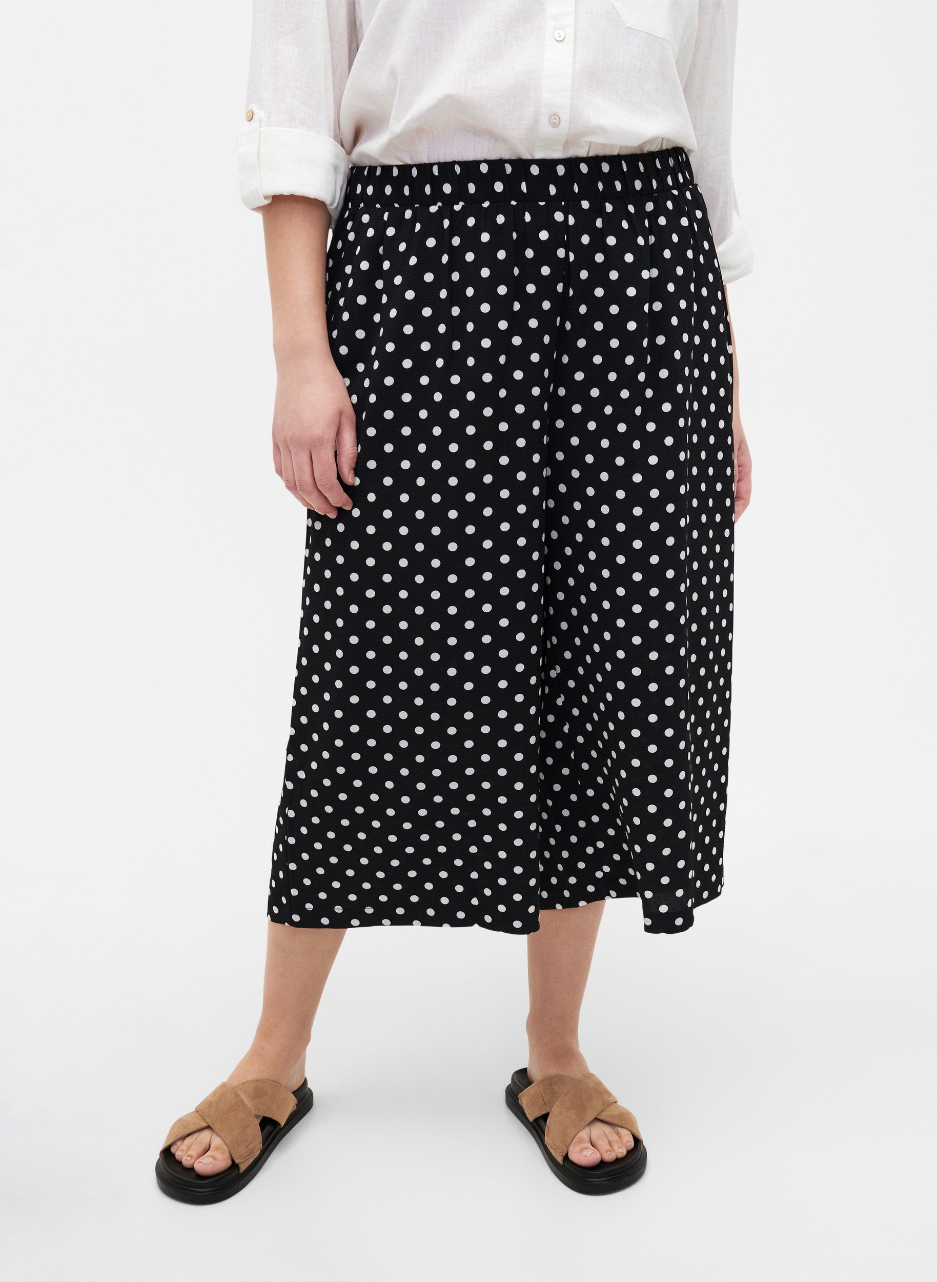 Zizzi Culotte Pants in Black Dot