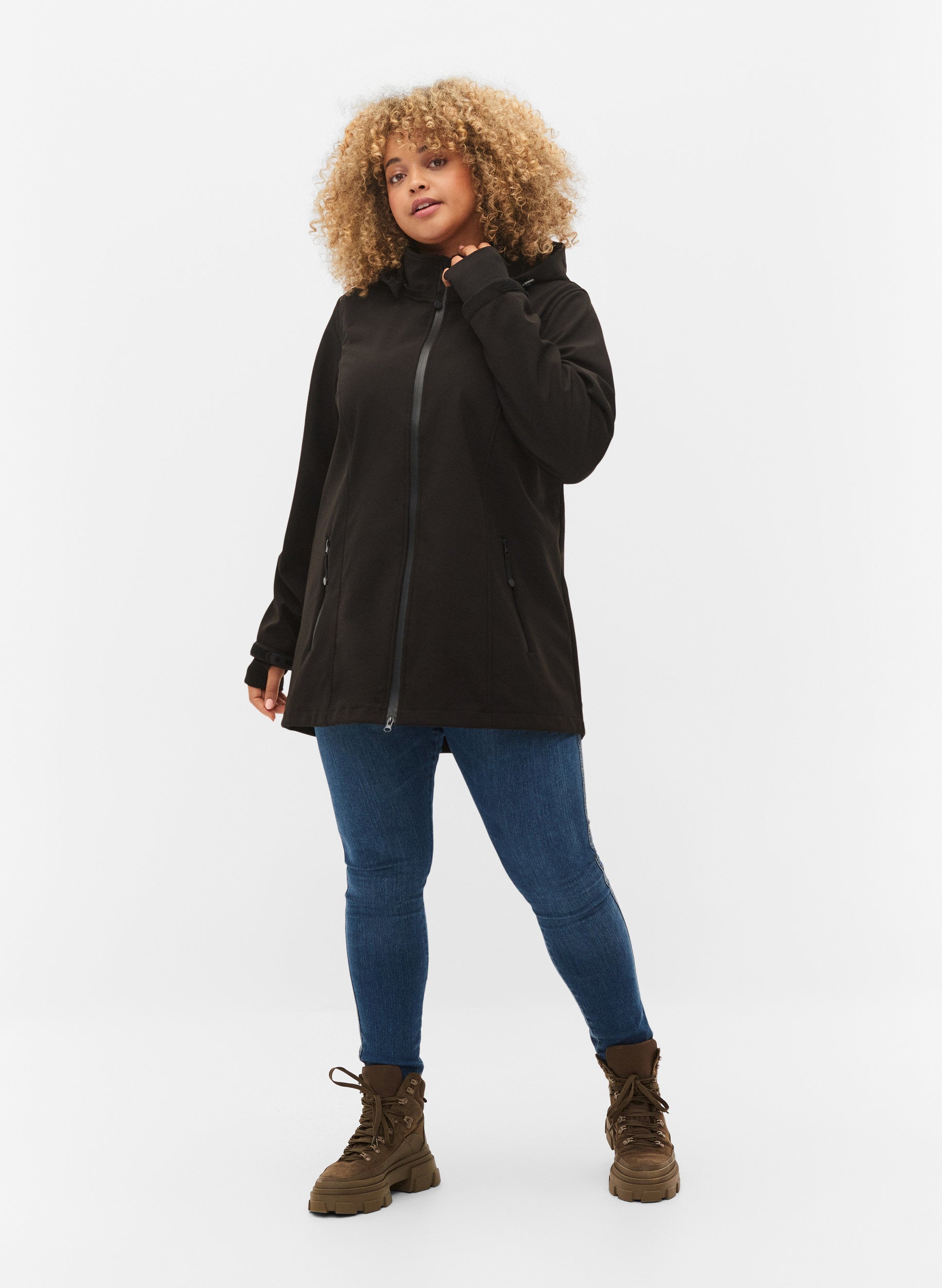 Zizzi Softshell Jacket in Black
