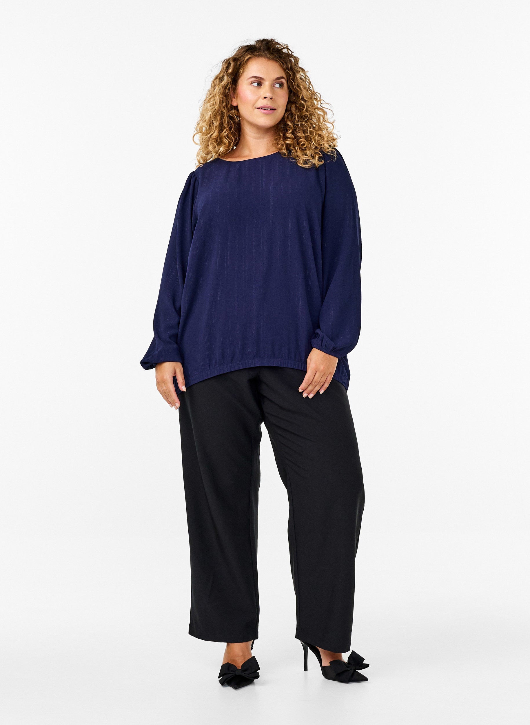 Zizzi Heart Knit Jumper in Beige
