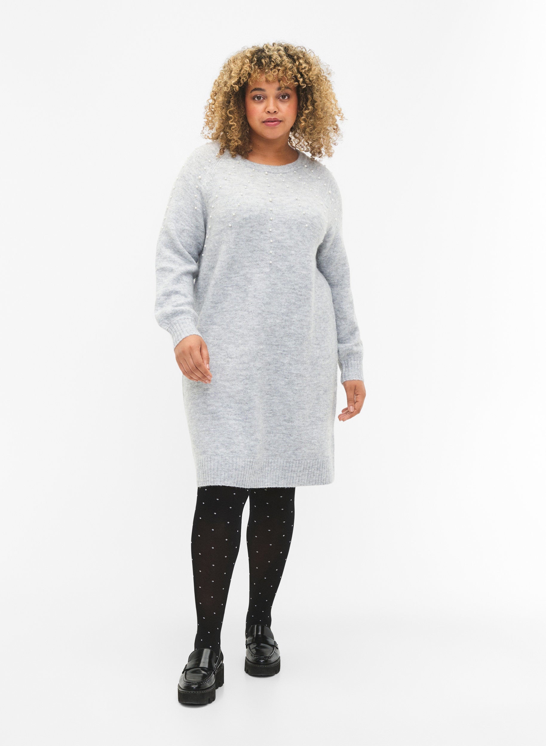 Zizzi Knitted Pearl Dress in Grey