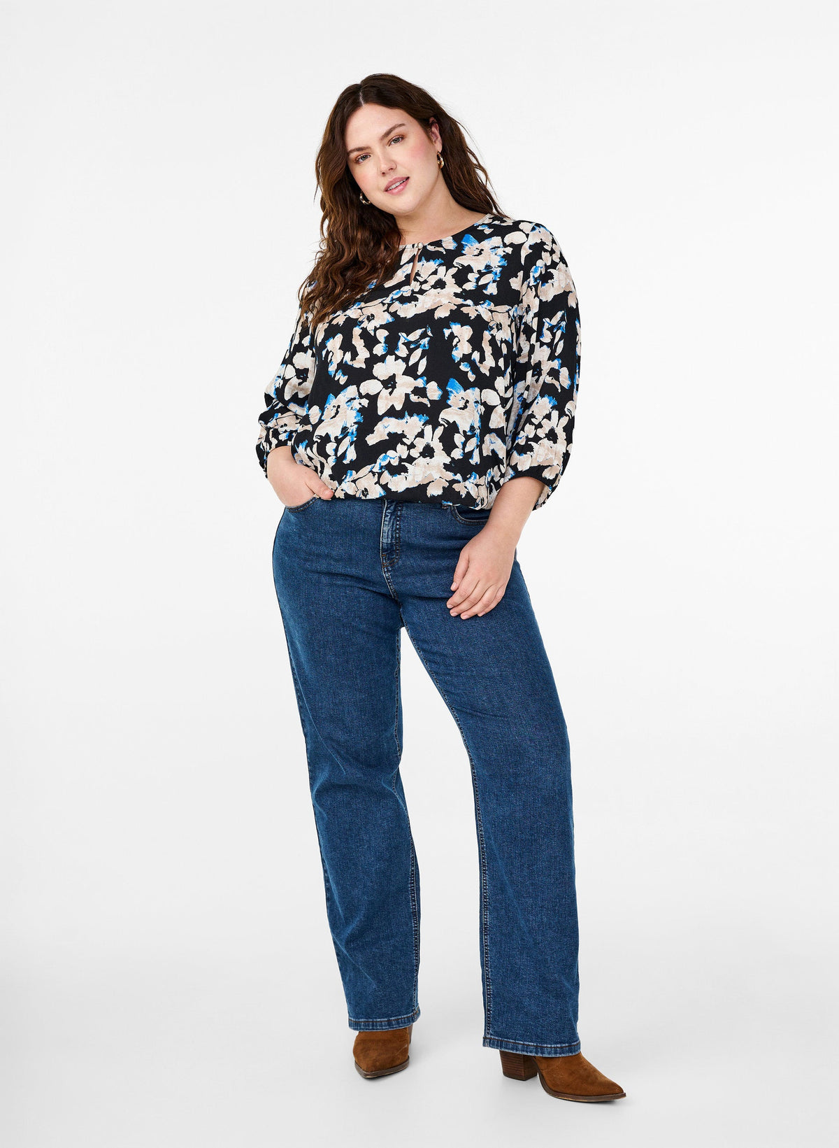 Zizzi Bella Smocked Blouse in Black with Floral Print