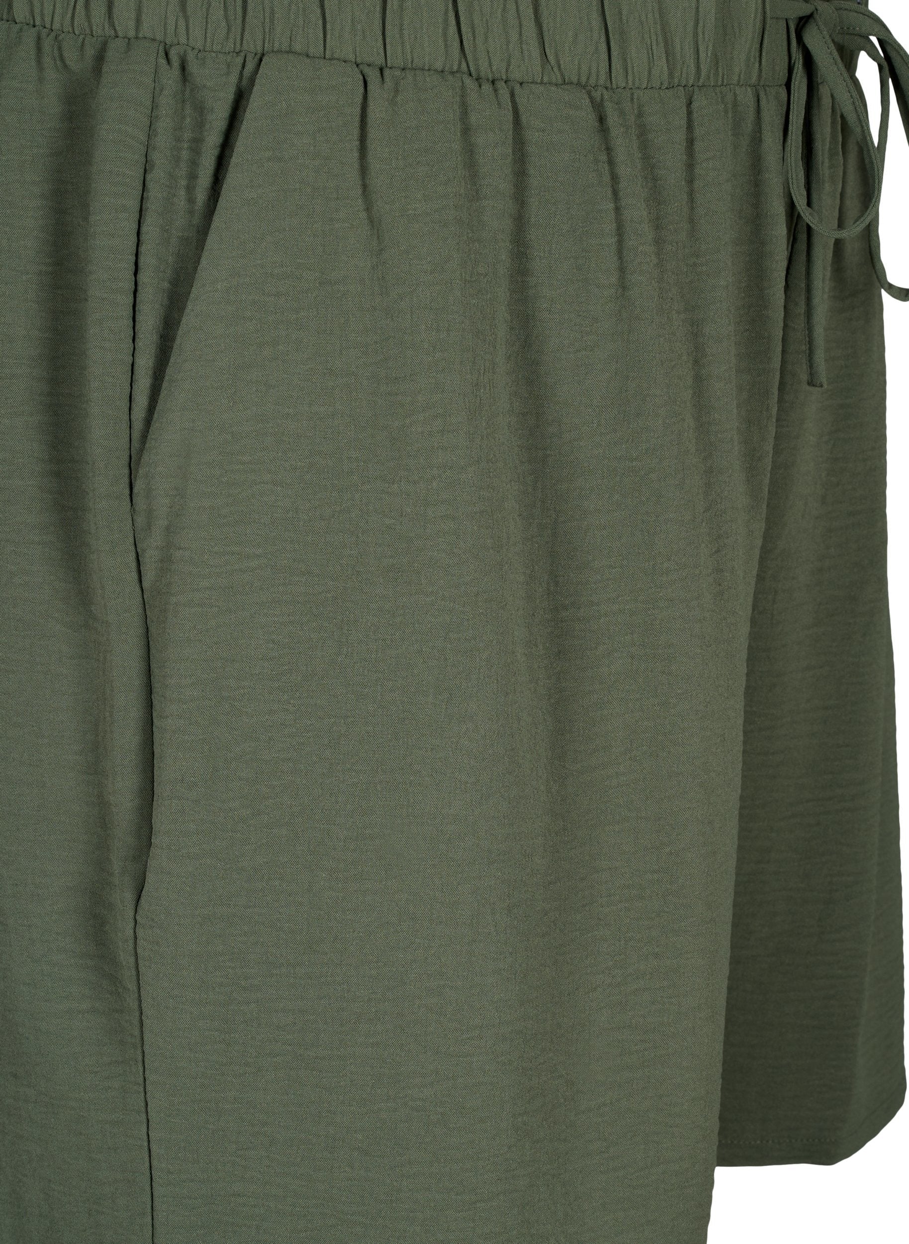 Zizzi Fikka Shorts in Khaki