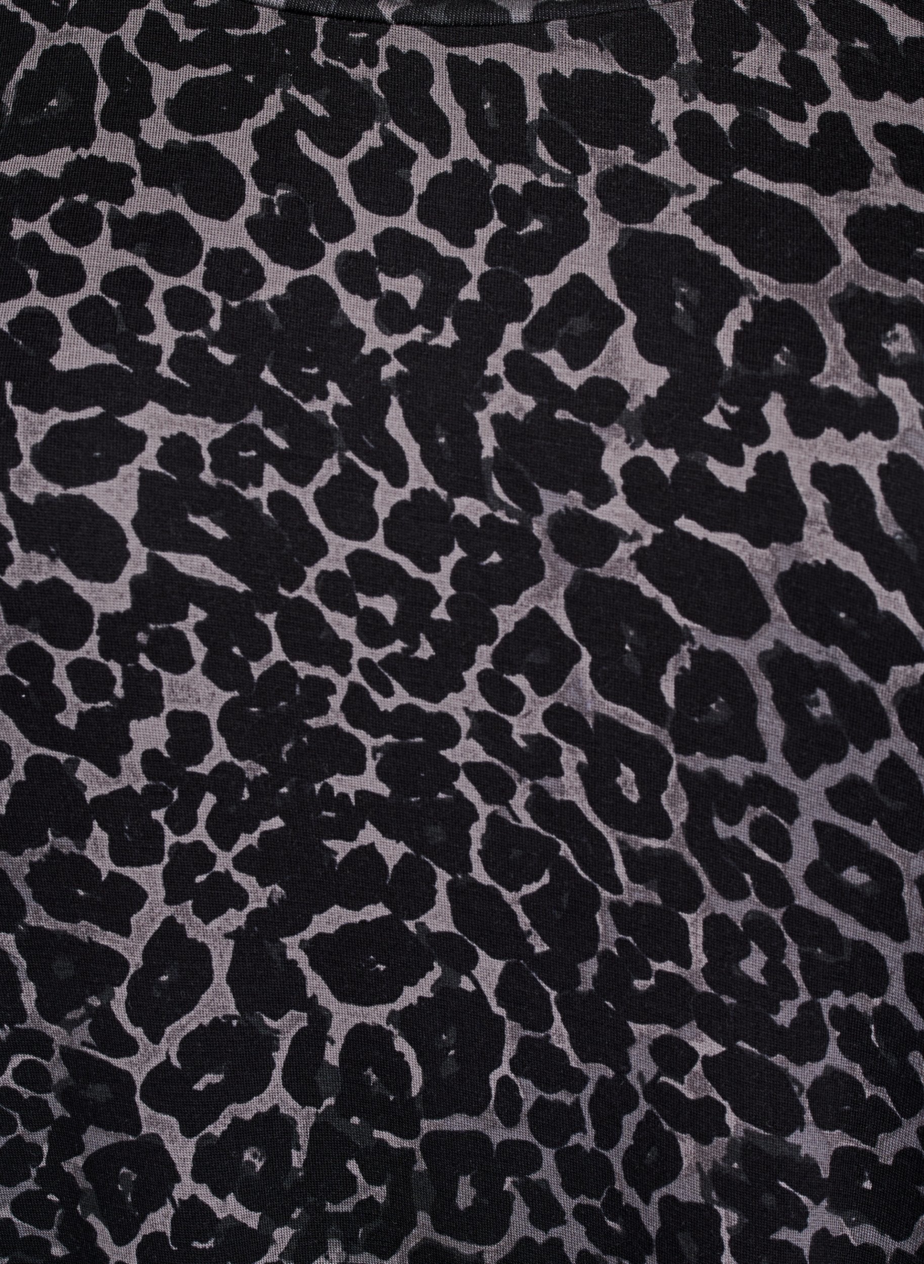 Zizzi Mandy T-Shirt in Grey Leopard