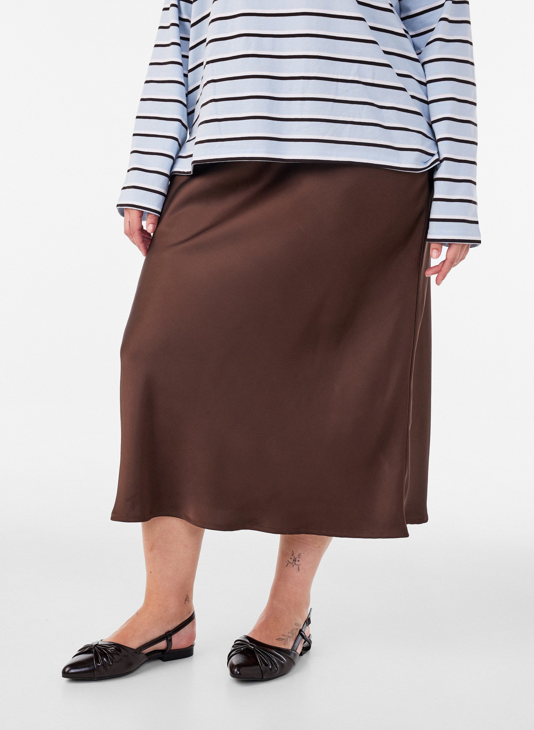 Zizzi Minela Skirt in Hot Fudge