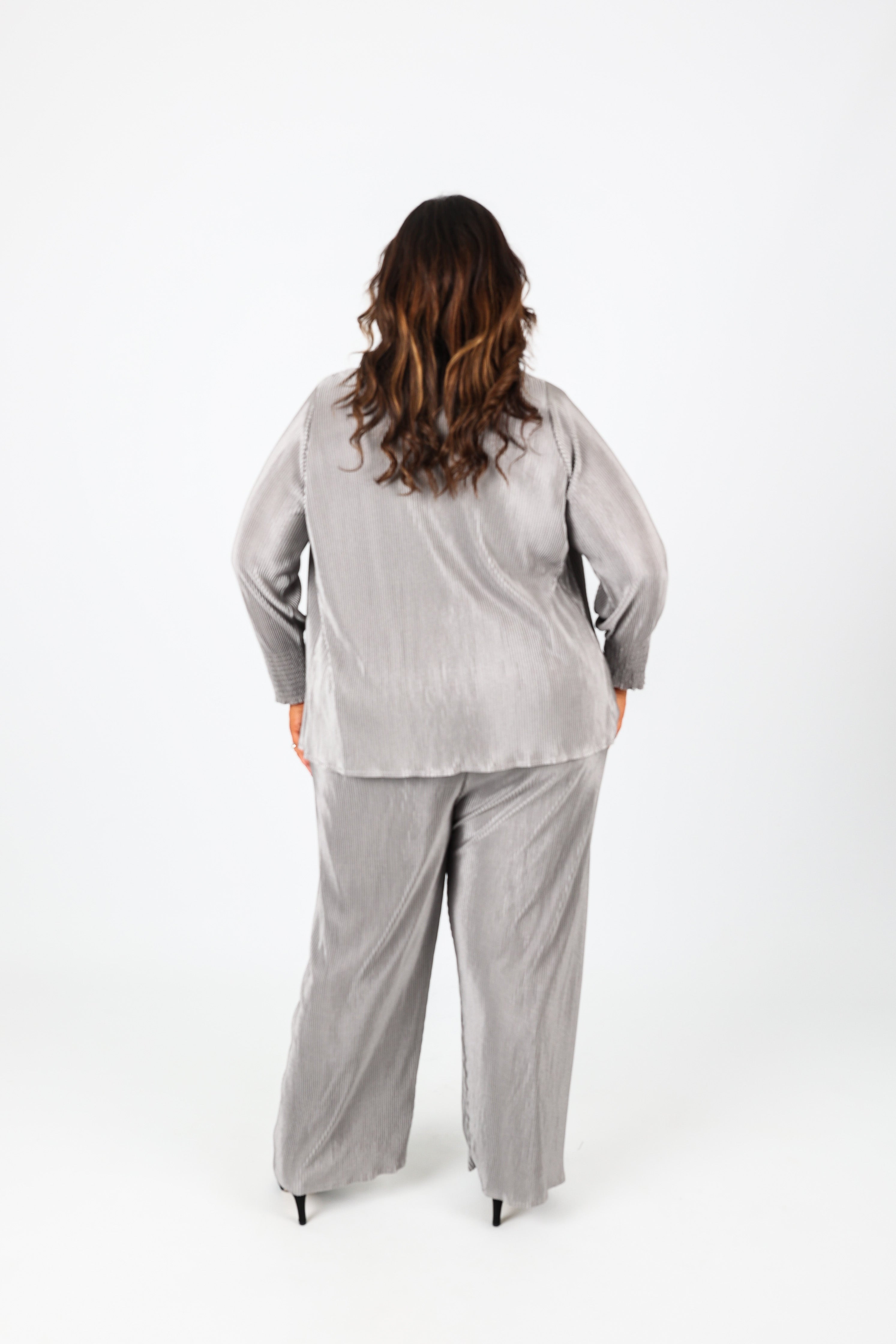 Mellomi Claire Plisse Cardigan in Silver