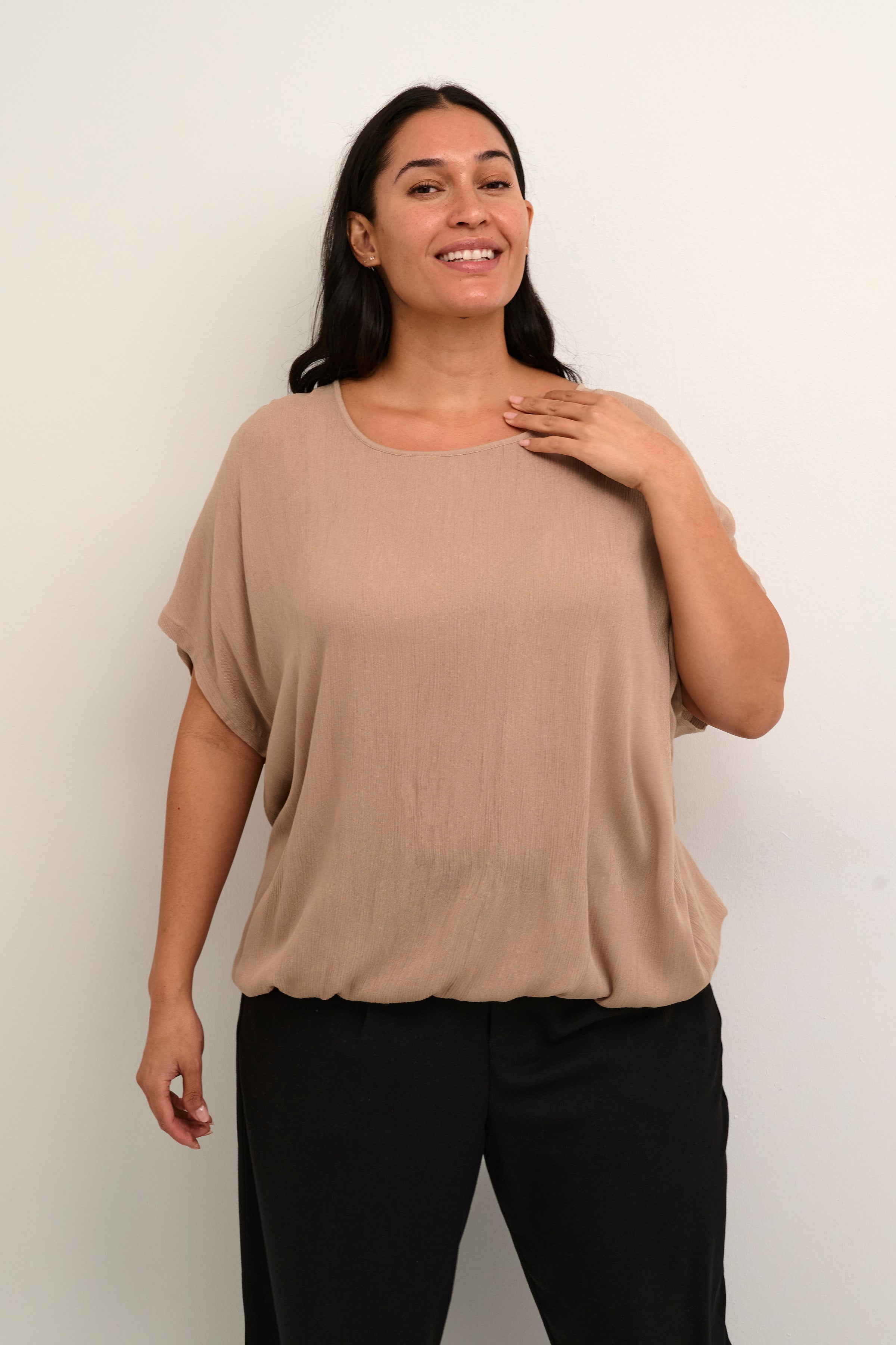 Kaffe Stanley Short Sleeve Blouse in Beige