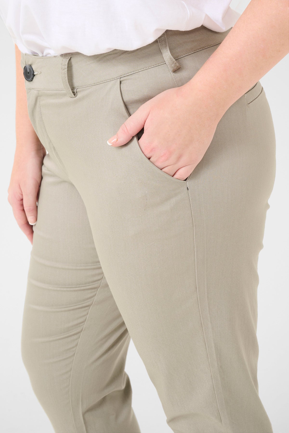 Kaffe Curve Leana Chino Pants in Grey