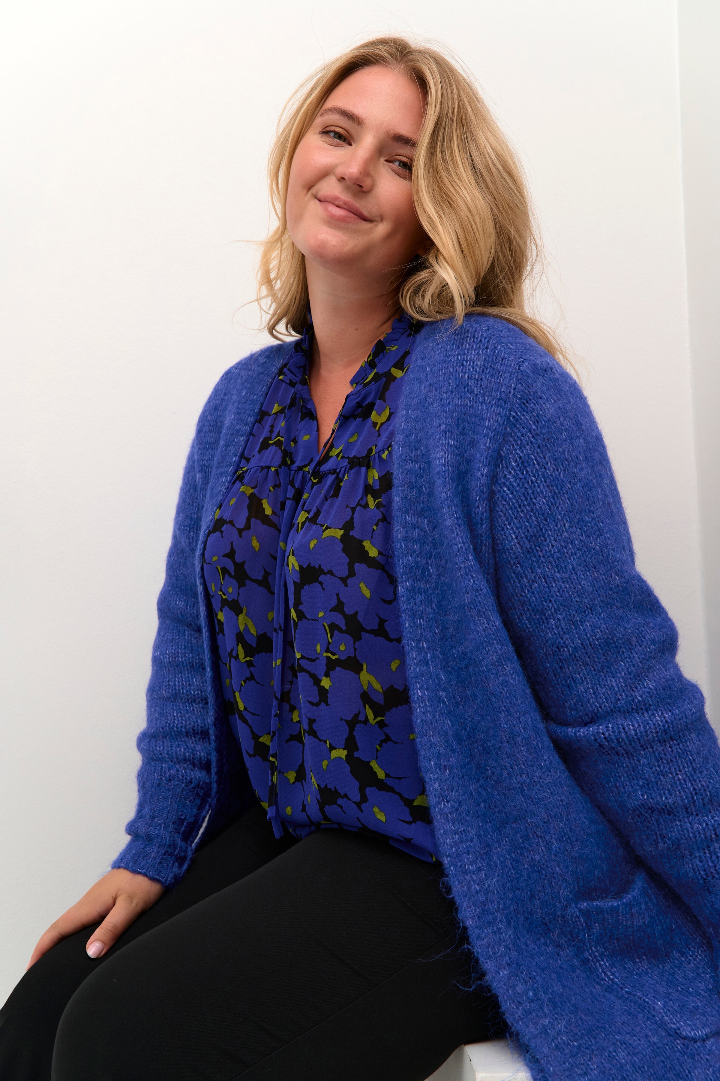 Kaffe Curve Clioma Cardigan in Blue