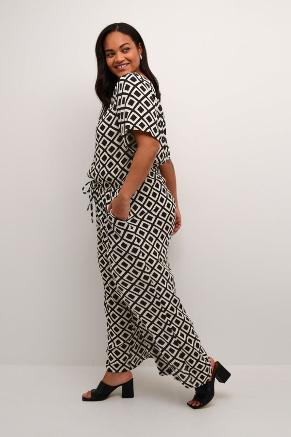 Kaffe Curve Ami Jumpsuit in Diamond Print