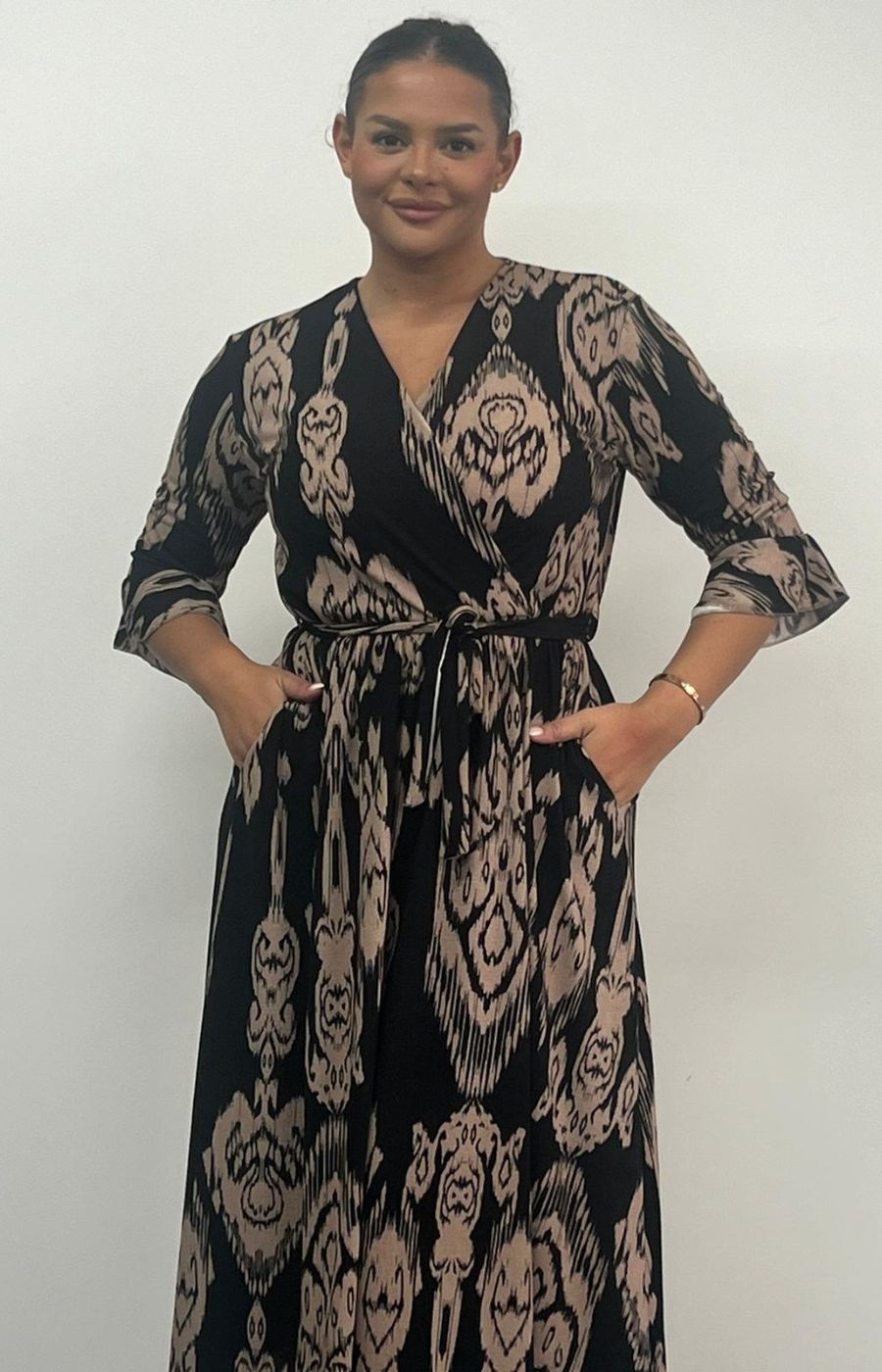 Dani Faux Wrap 3/4 Sleeve Dress in Black Waves