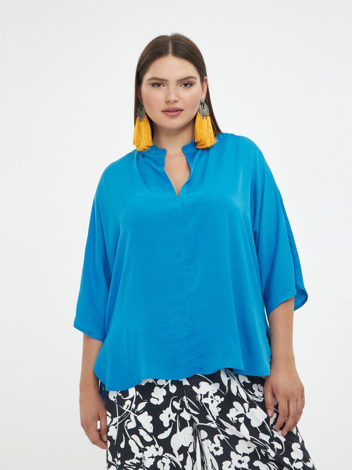 Mat V-Neck Blouse in Blue
