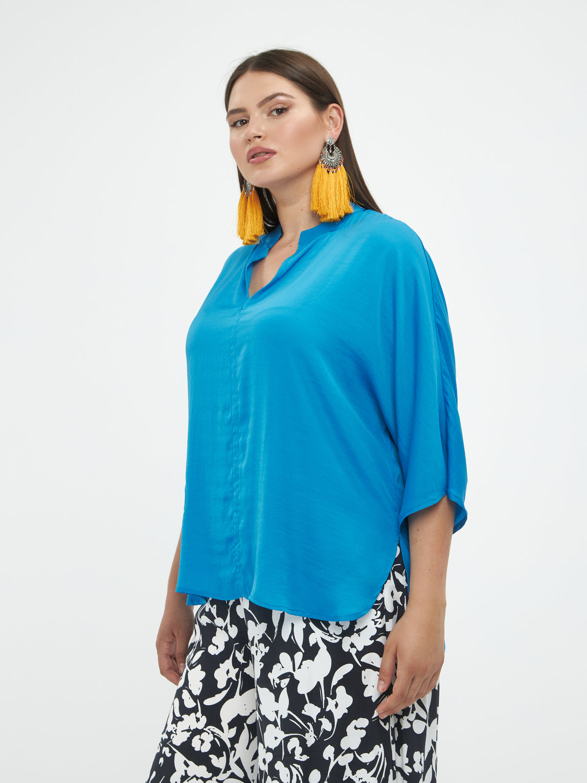 Mat V-Neck Blouse in Blue