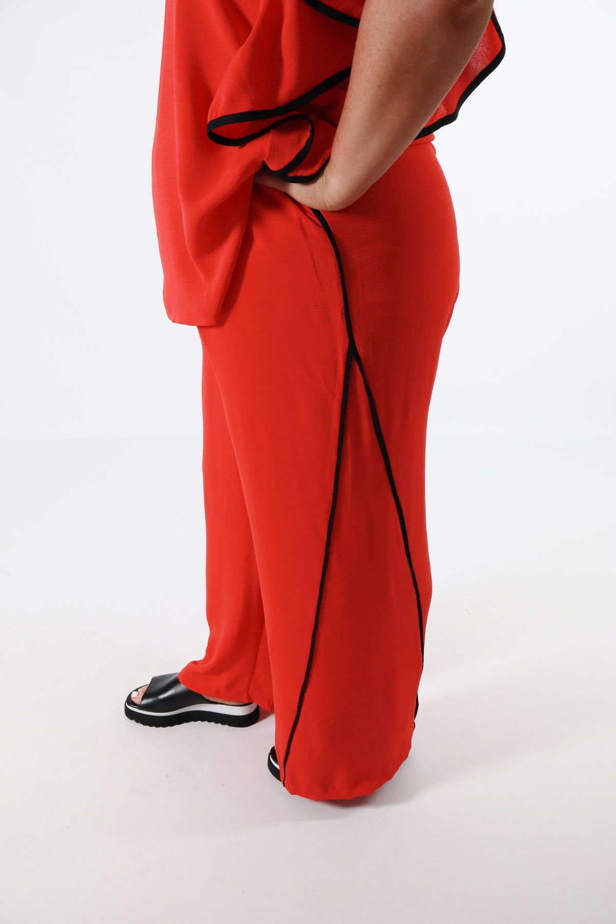 Curviss Wide Leg Trouser in Red