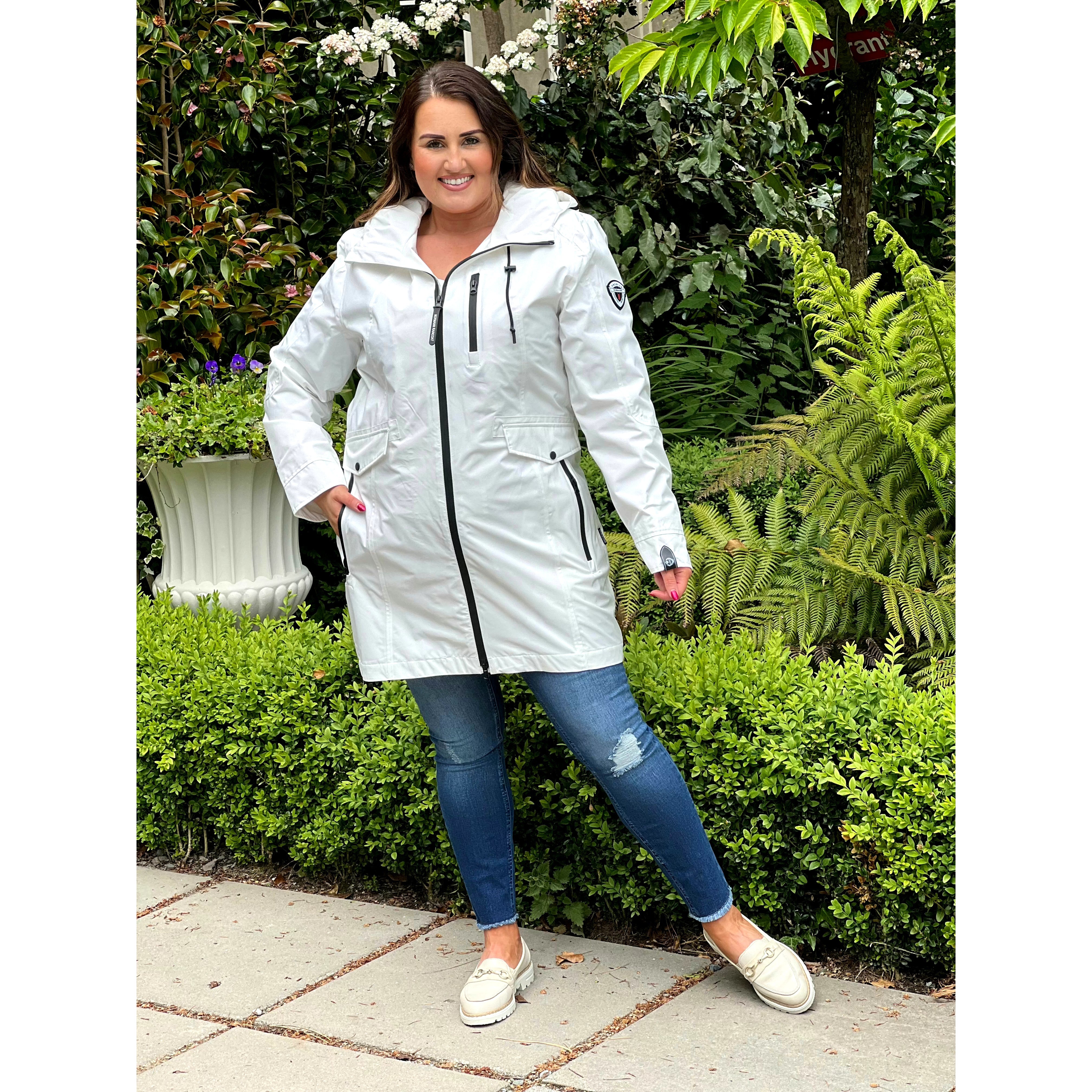 Normann Raincoat in White - Wardrobe Plus