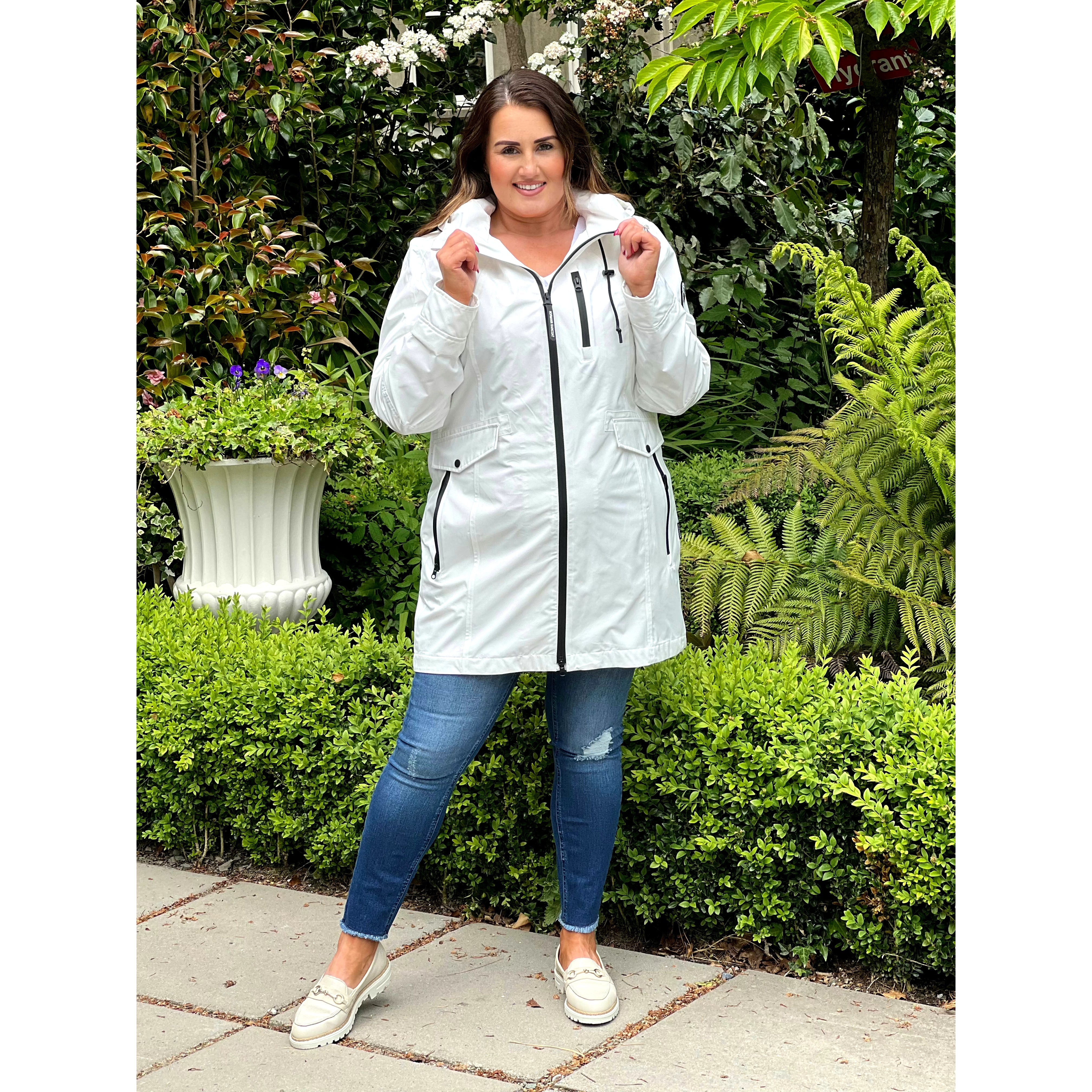 Normann Raincoat in White - Wardrobe Plus