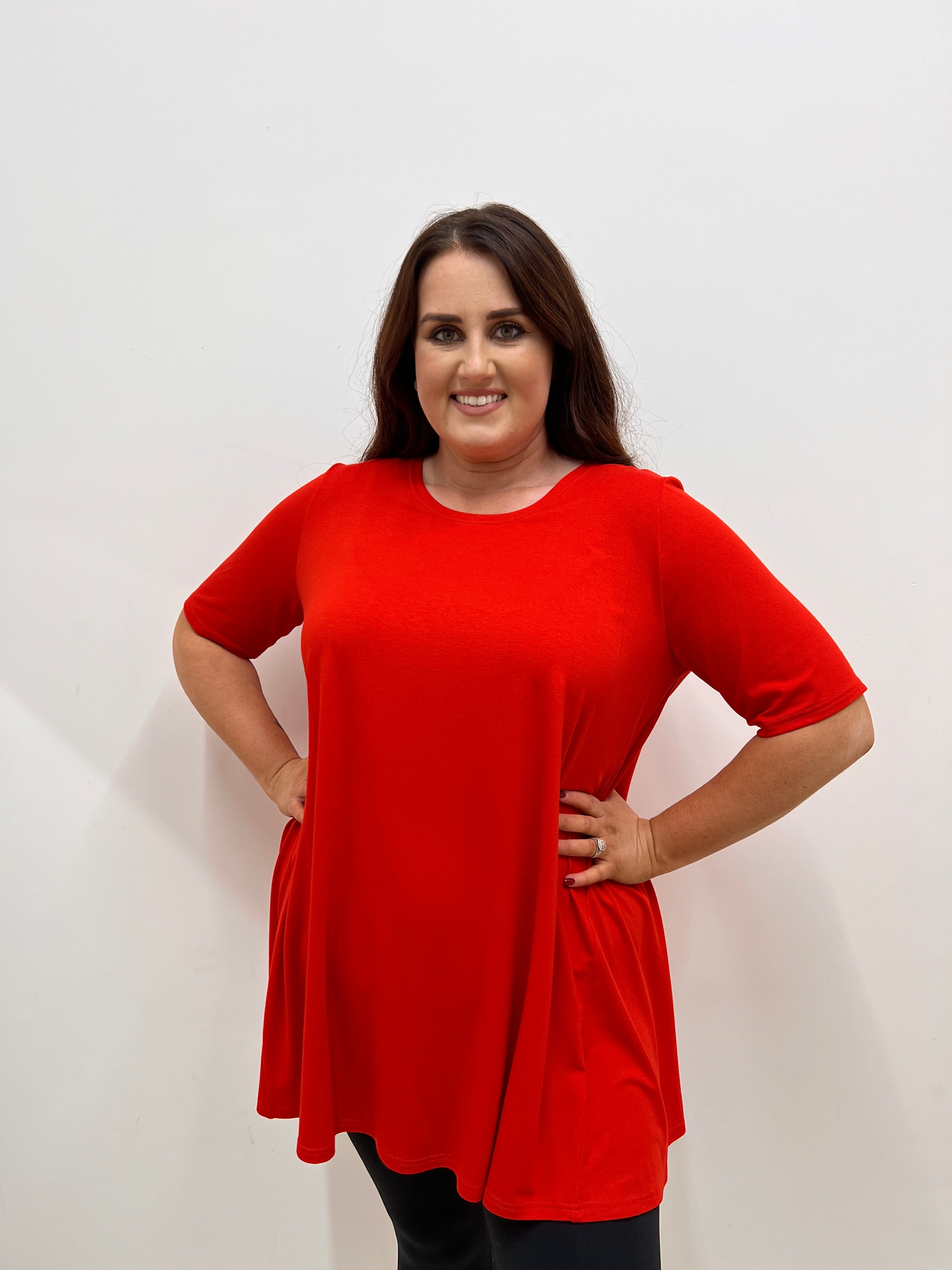 Noen Basic Top in Red - Wardrobe Plus