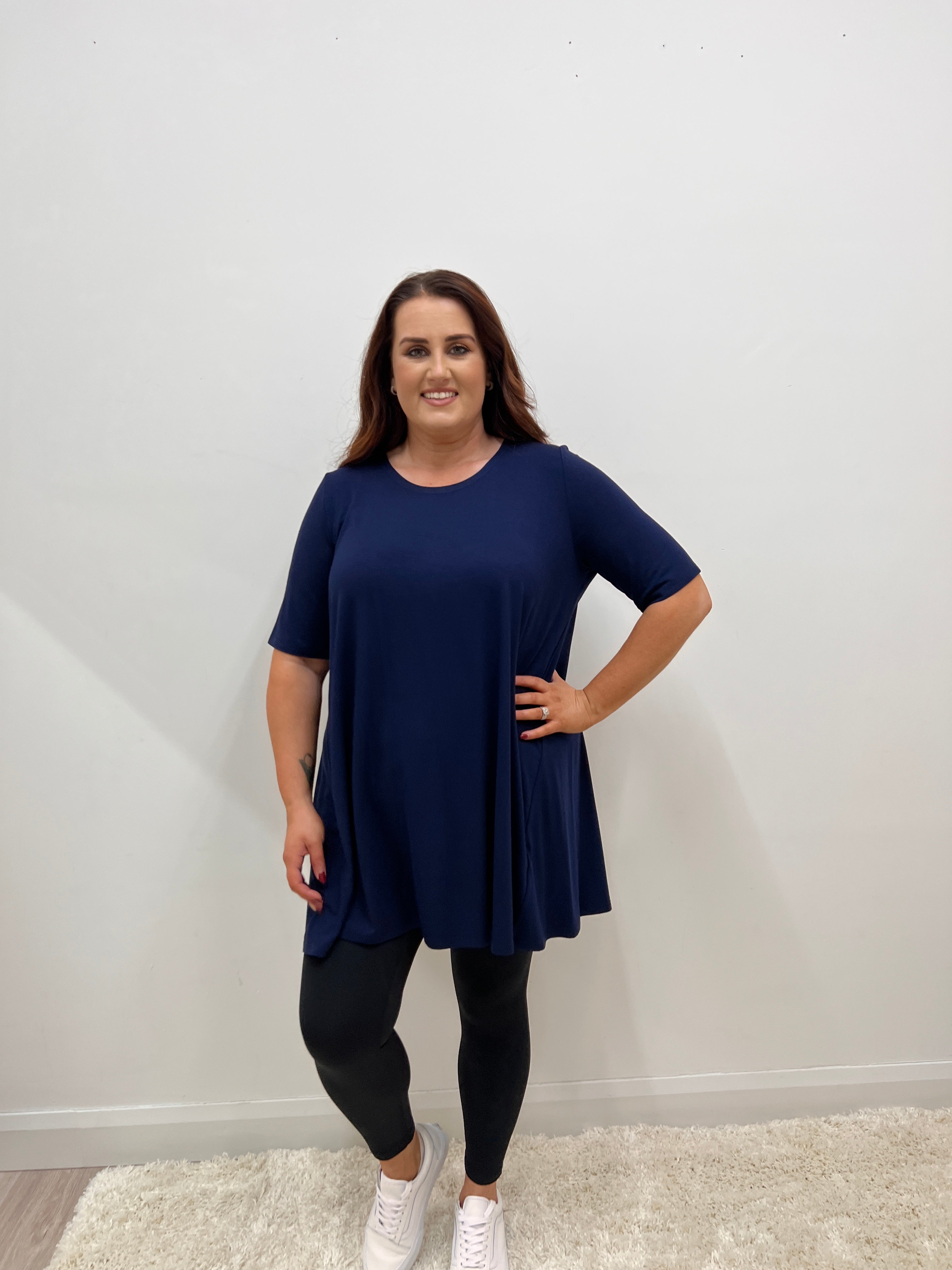 Noen Basic Top in Navy - Wardrobe Plus