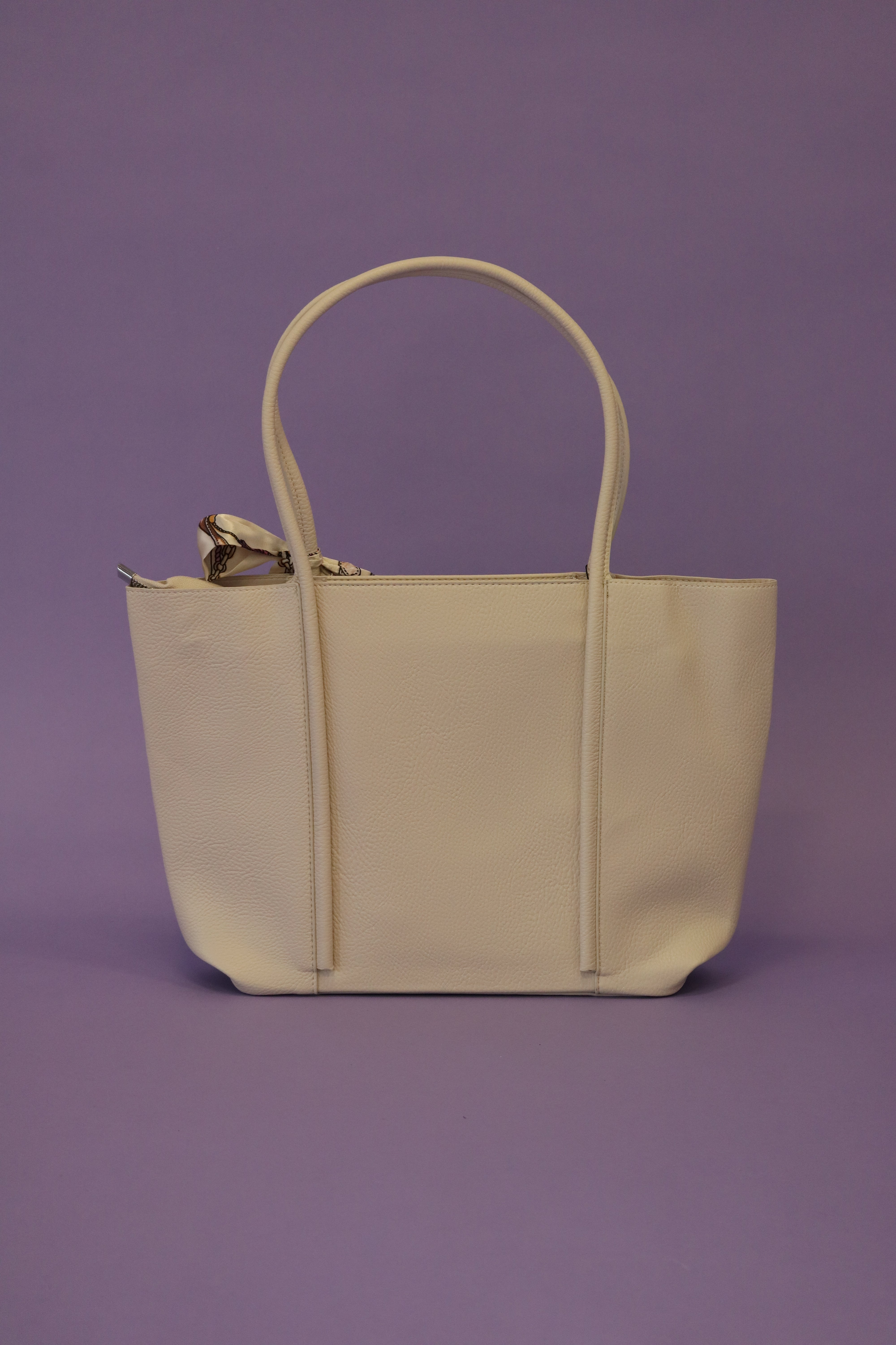 Bonnie Tote Handbag in Cream