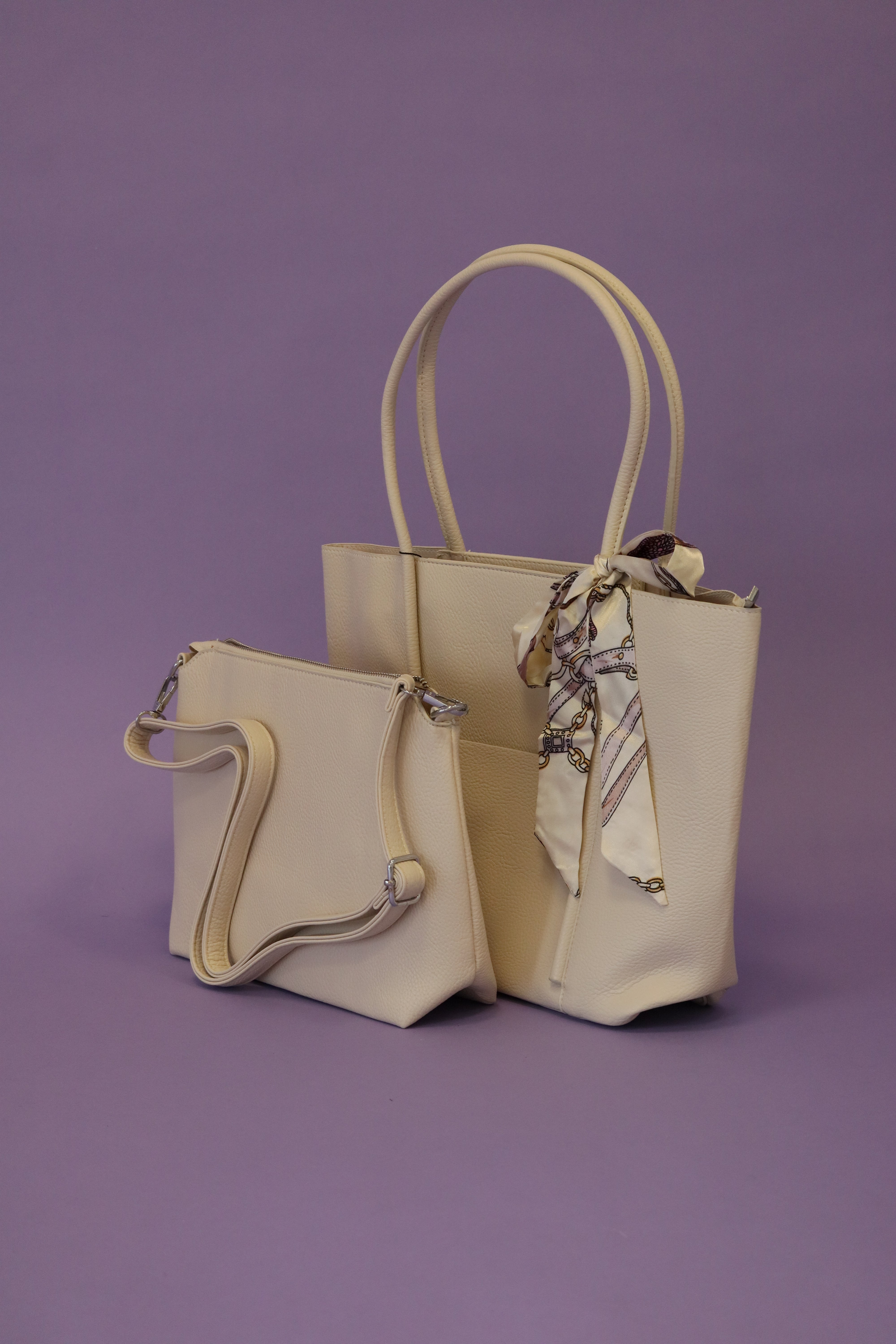 Bonnie Tote Handbag in Cream