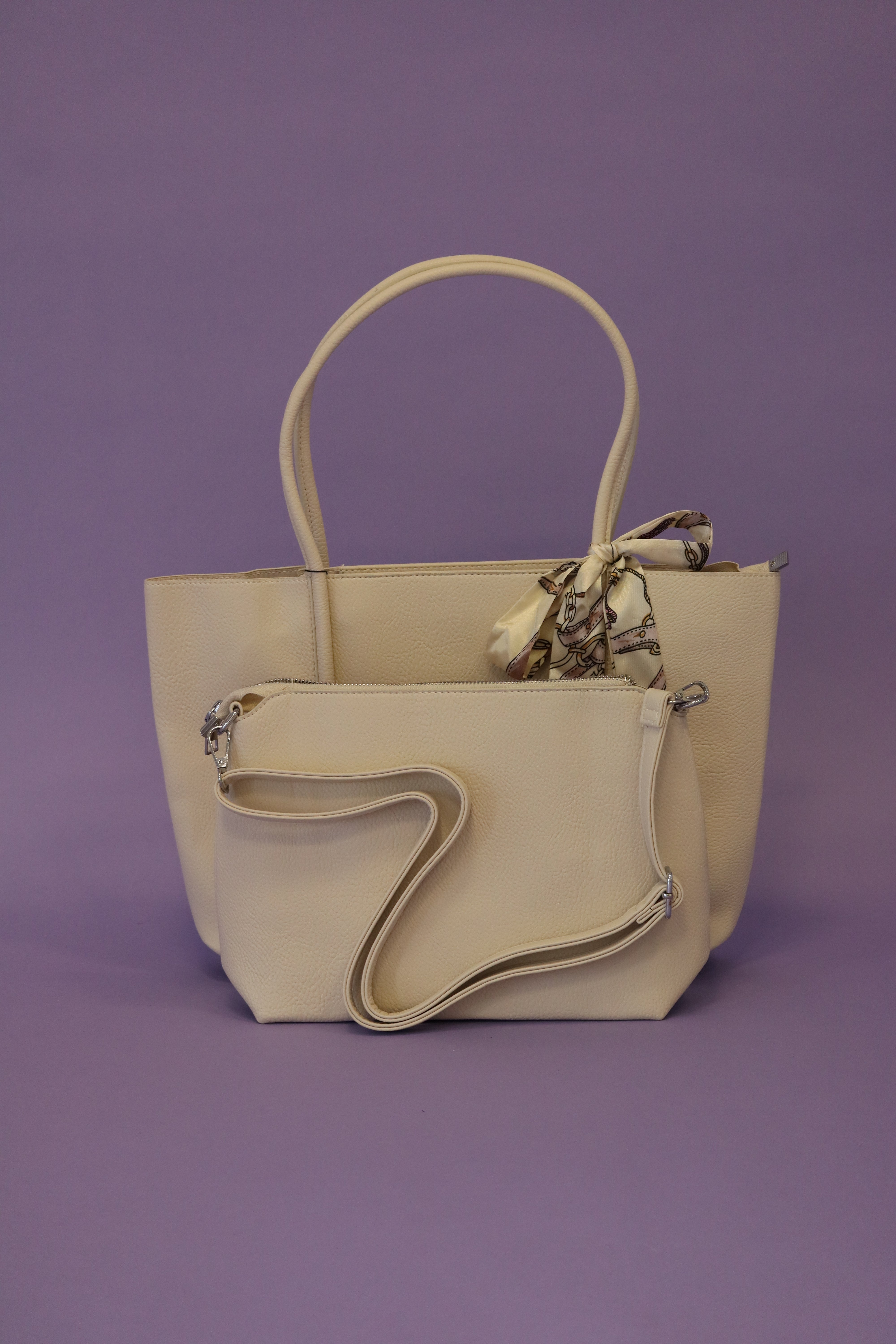 Bonnie Tote Handbag in Cream